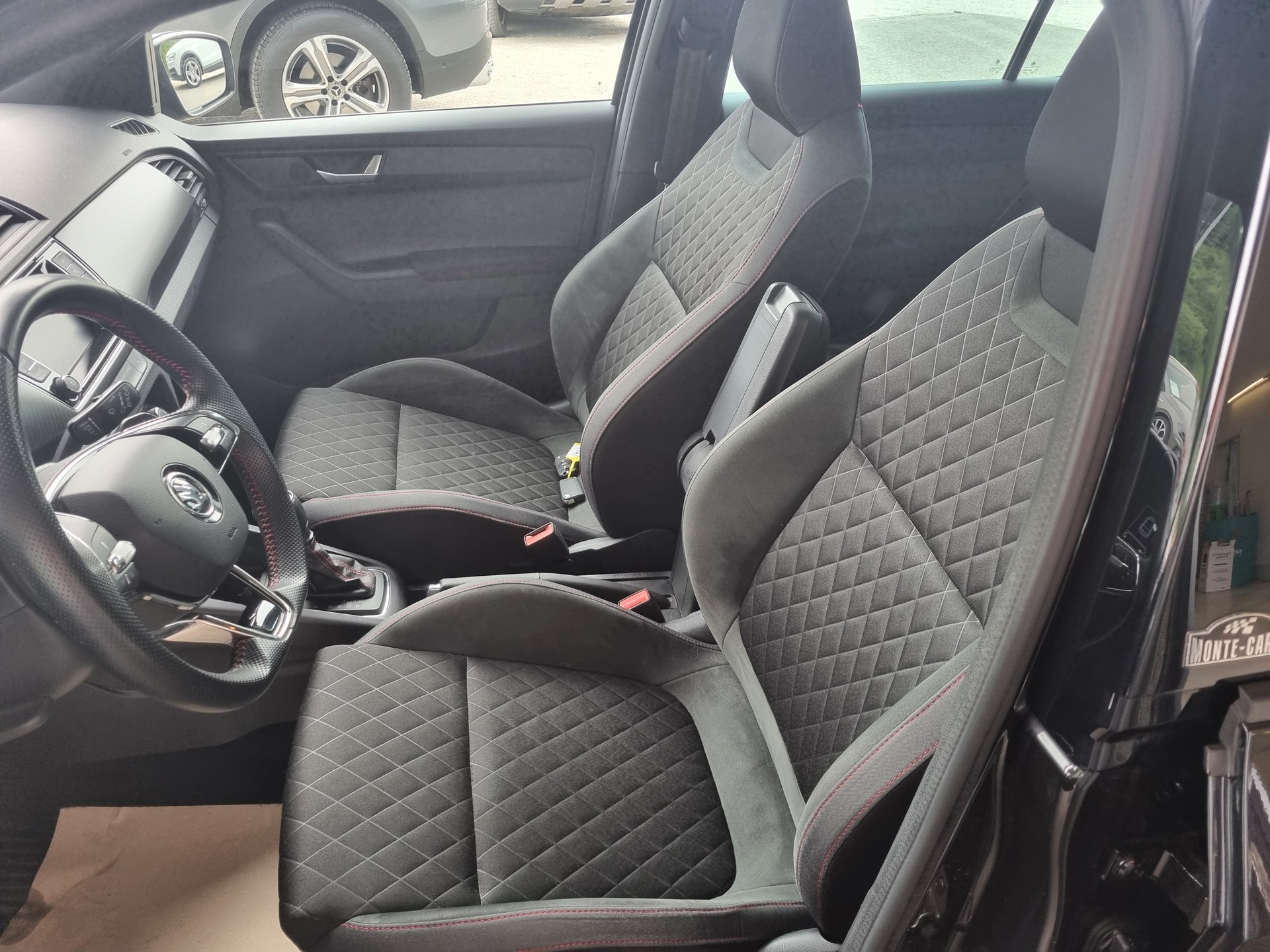 SKODA Fabia 1.0 TSI Monte Carlo DSG-image-6