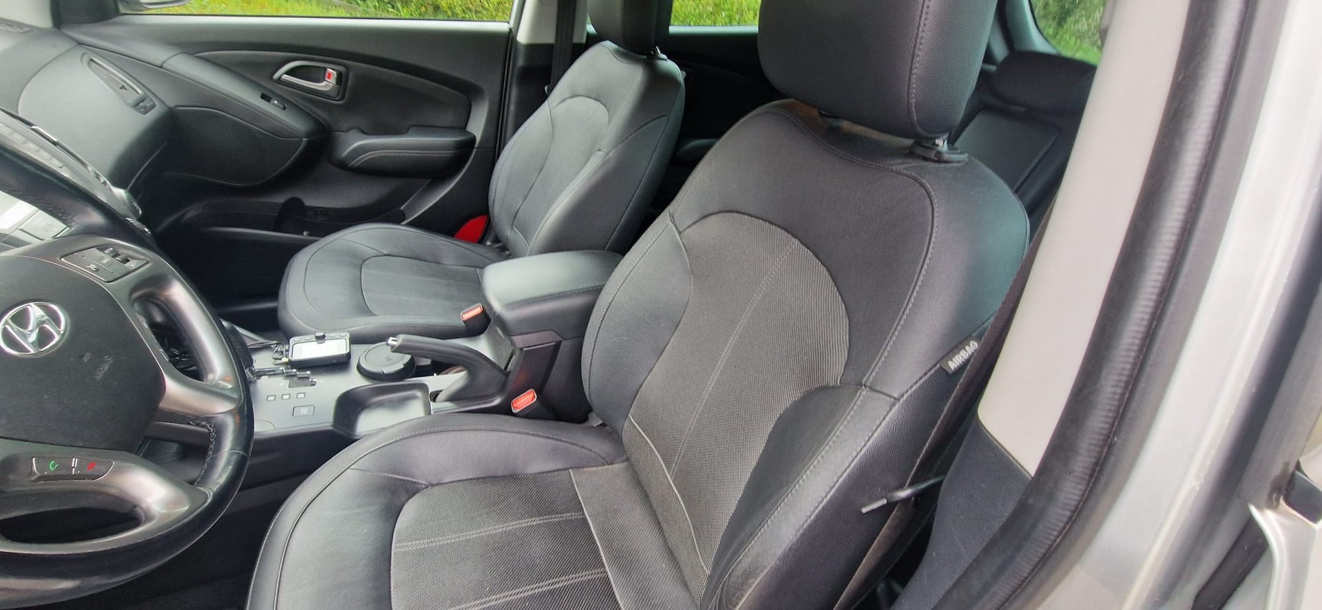 HYUNDAI iX 35 2.0 CRDi GO! Plus 4WD Automatic-image-10