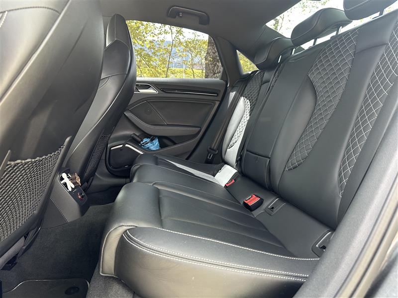 AUDI S3 2.0 T FSI quattro S-Tronic-image-5
