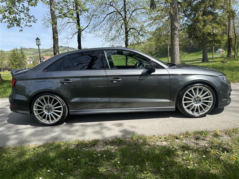 AUDI S3 2.0 T FSI quattro S-Tronic-image-1