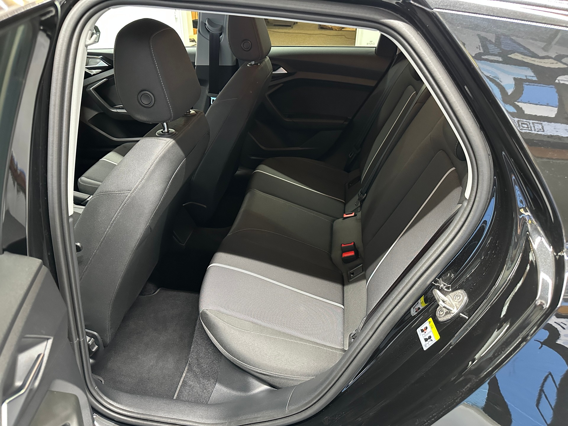 AUDI A1 Sportback 30 TFSI S-tronic-image-8