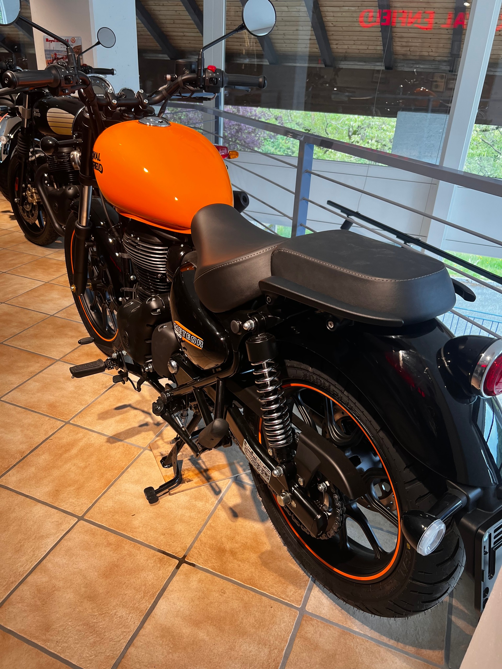 ROYAL ENFIELD Meteor Fireball-image-3
