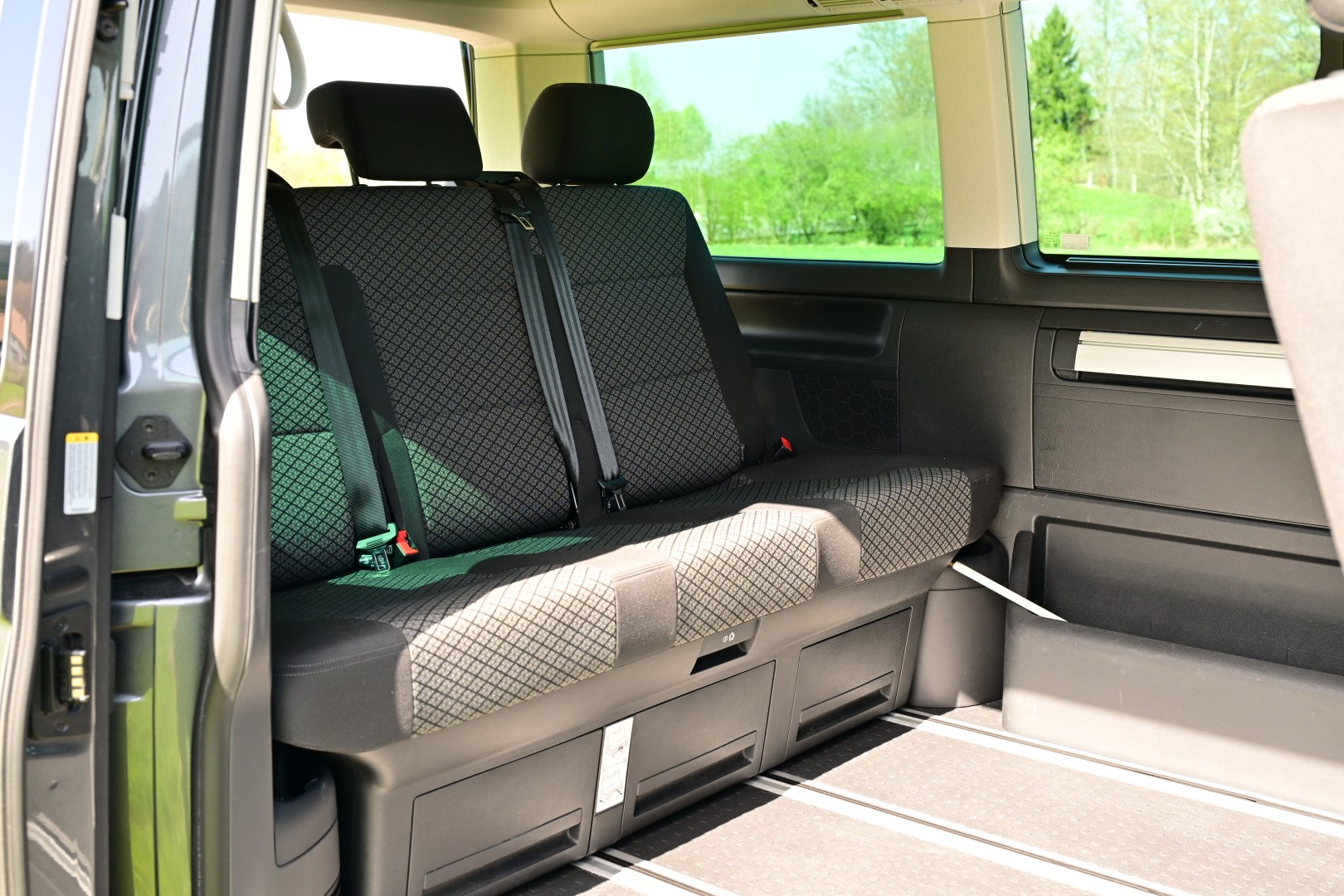 VW T6.1 California Beach, 2.0 TDI 150 Beach Edition Spirit DSG 4x4-image-12