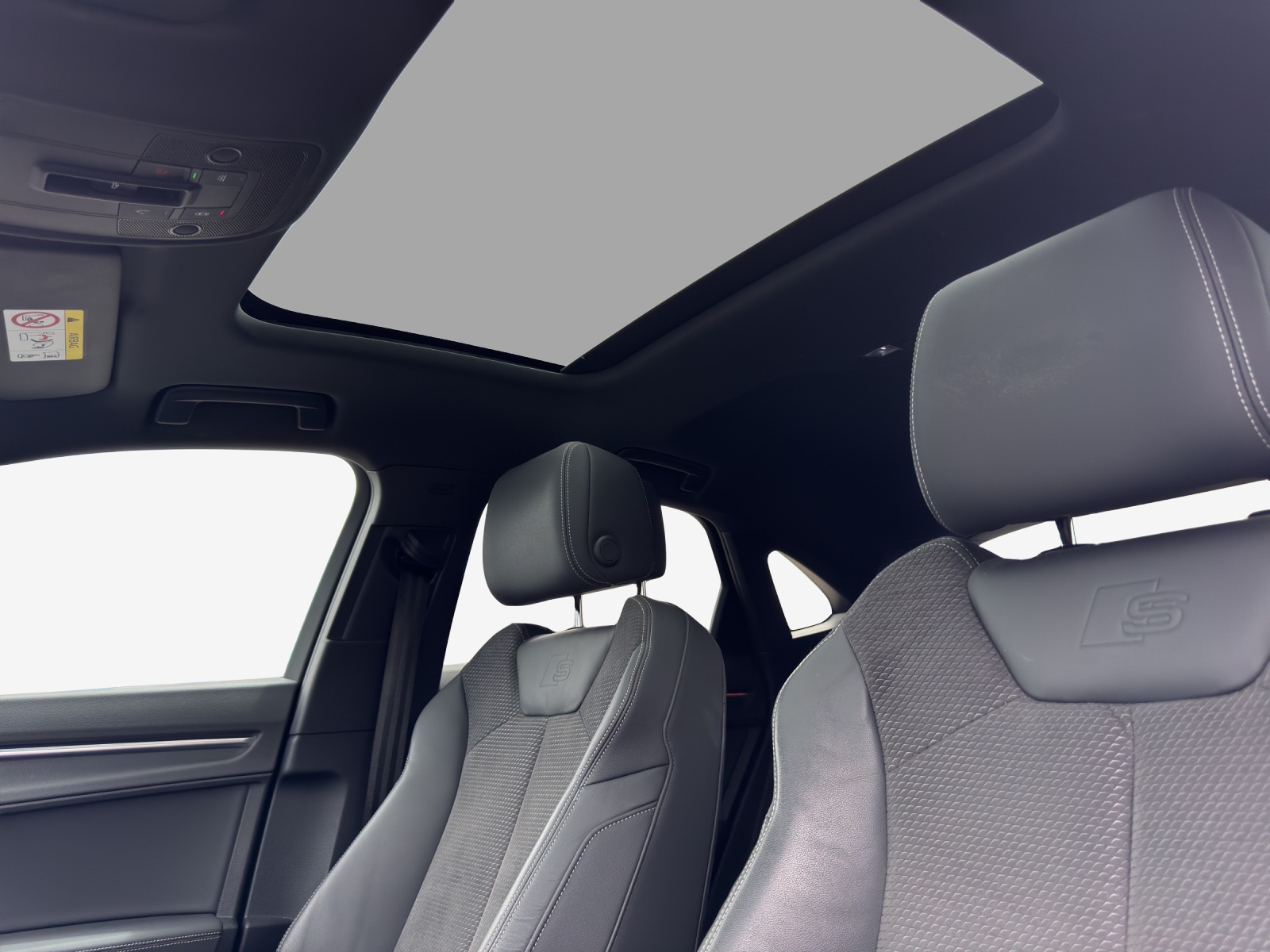 AUDI Q3 Sportback 45 TFSI S line quattro S-tronic-image-14