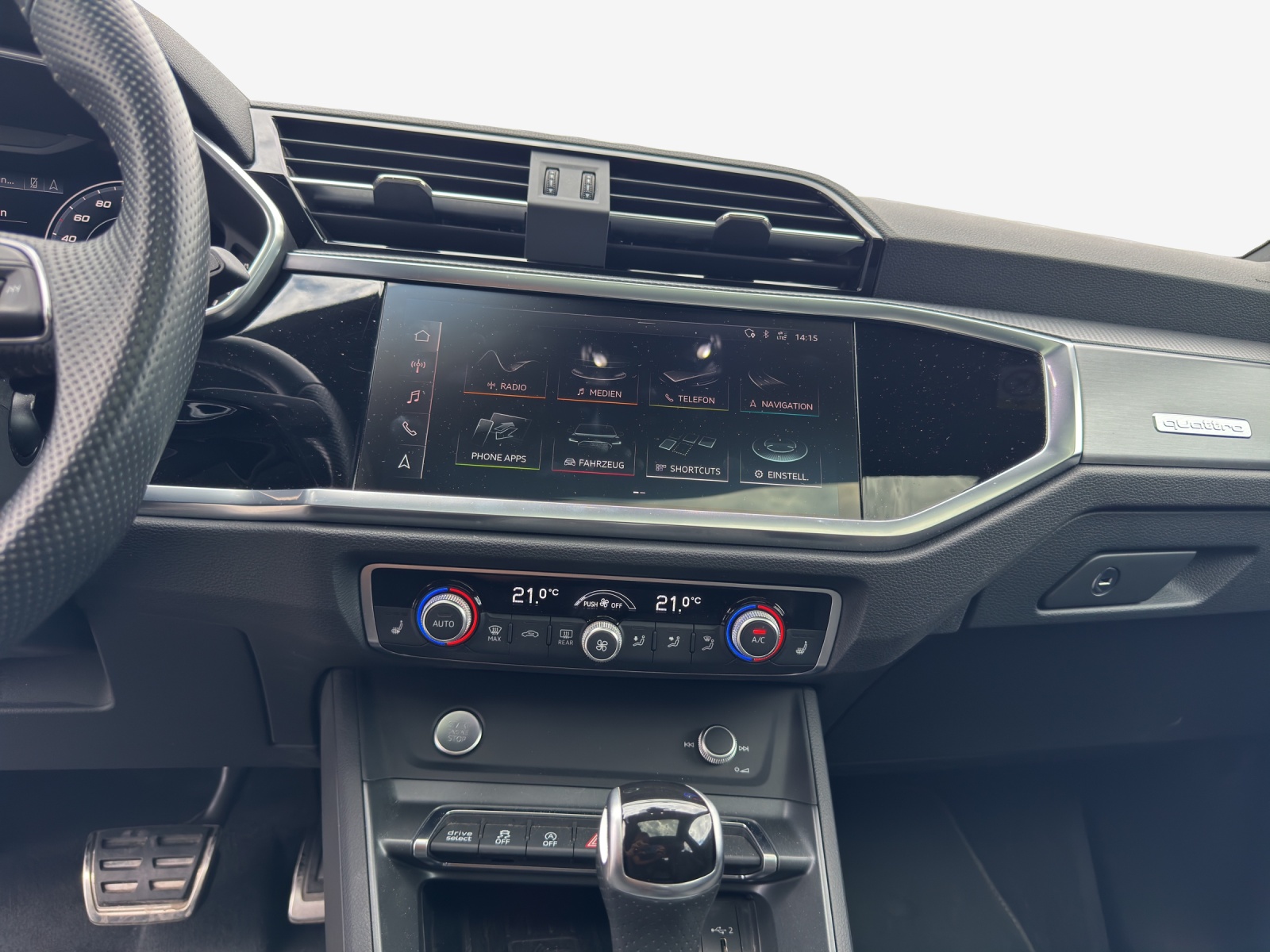 AUDI Q3 Sportback 45 TFSI S line quattro S-tronic-image-10
