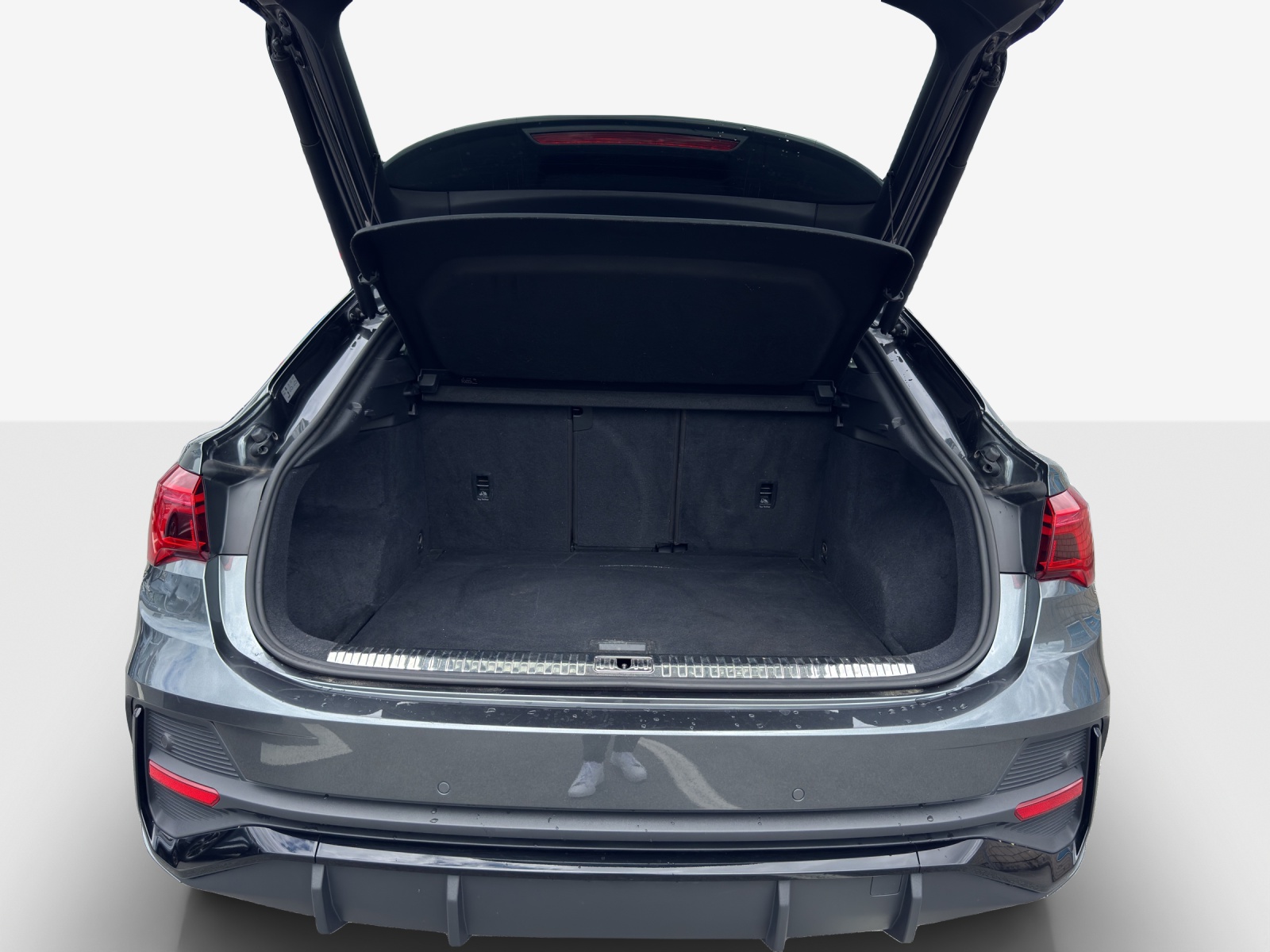 AUDI Q3 Sportback 45 TFSI S line quattro S-tronic-image-12