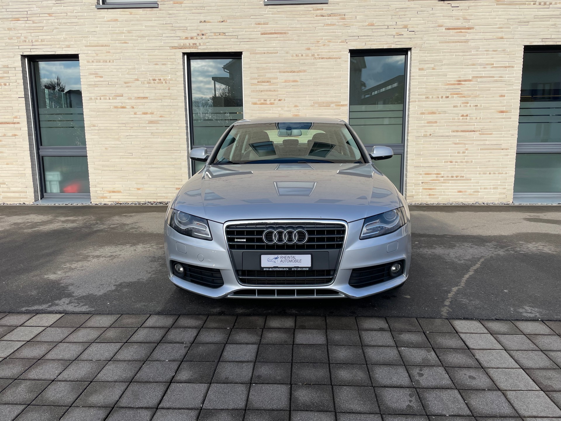 AUDI A4 Limousine 1.8 TFSI quattro-image-3