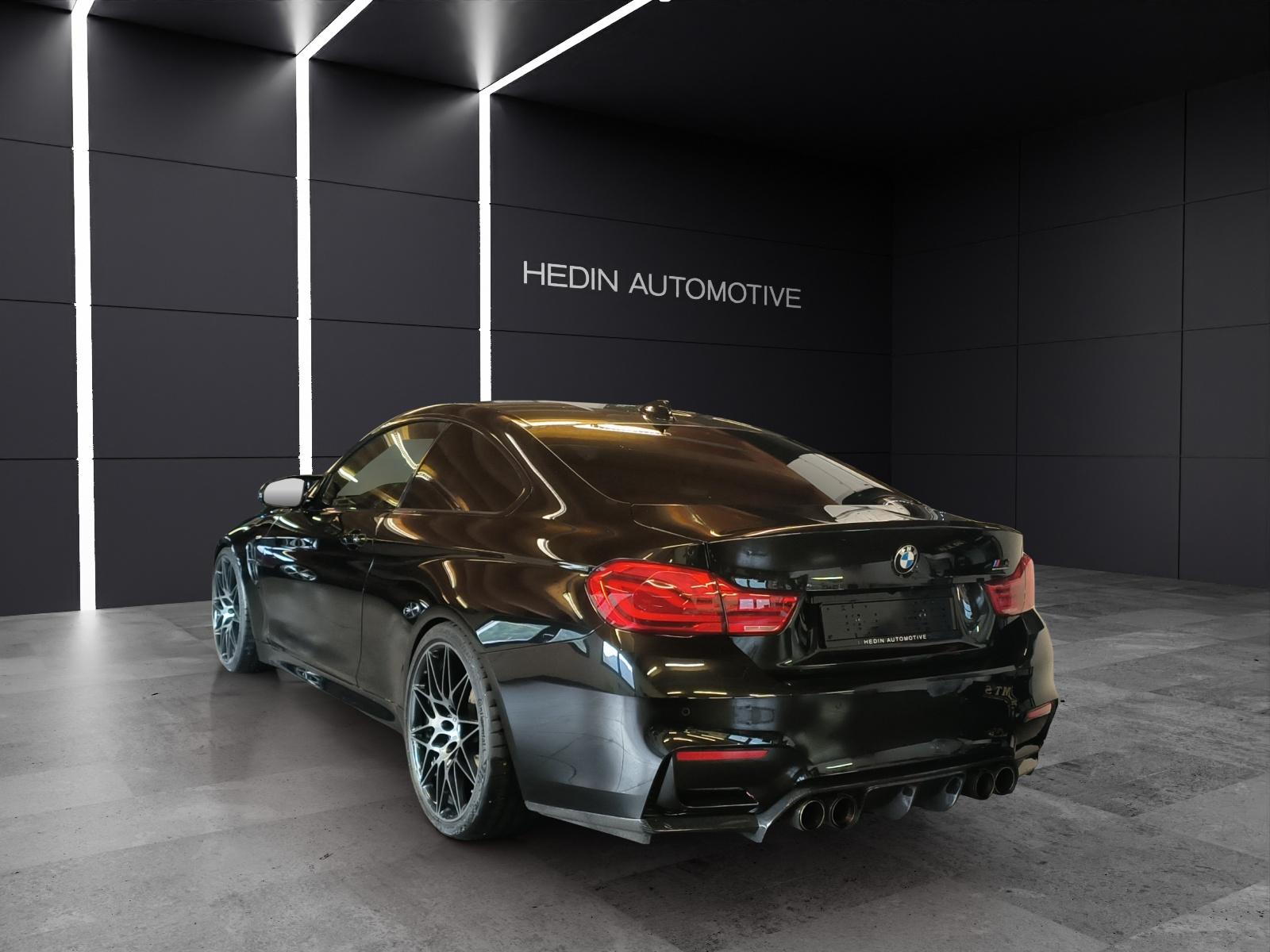 BMW M4 Competition Coupé-showroom-element-2