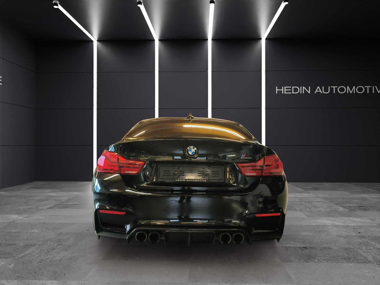 BMW M4 Competition Coupé-showroom-element-3