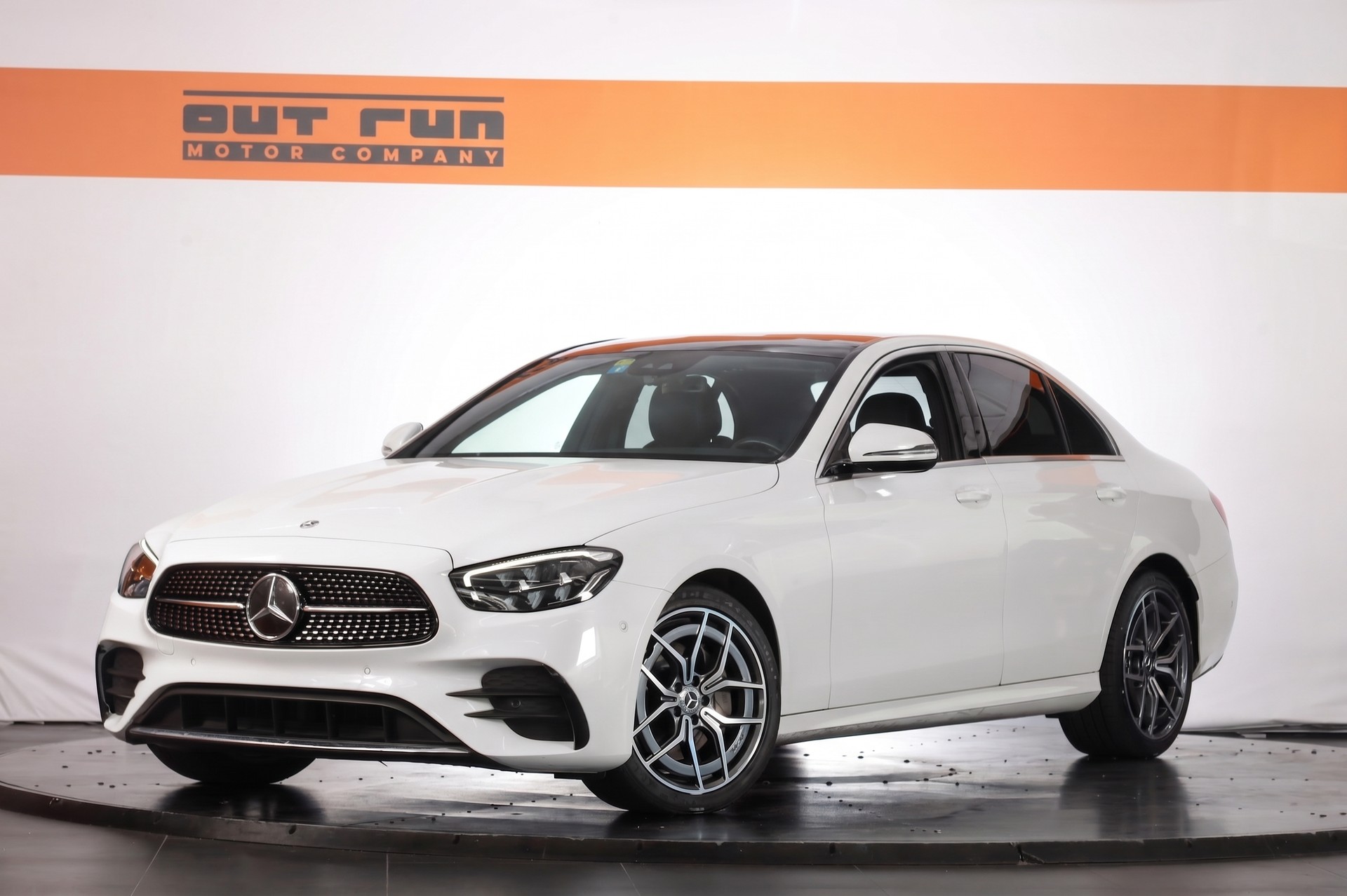 MERCEDES-BENZ E 220 d 4Matic AMG Line 9G-Tronic