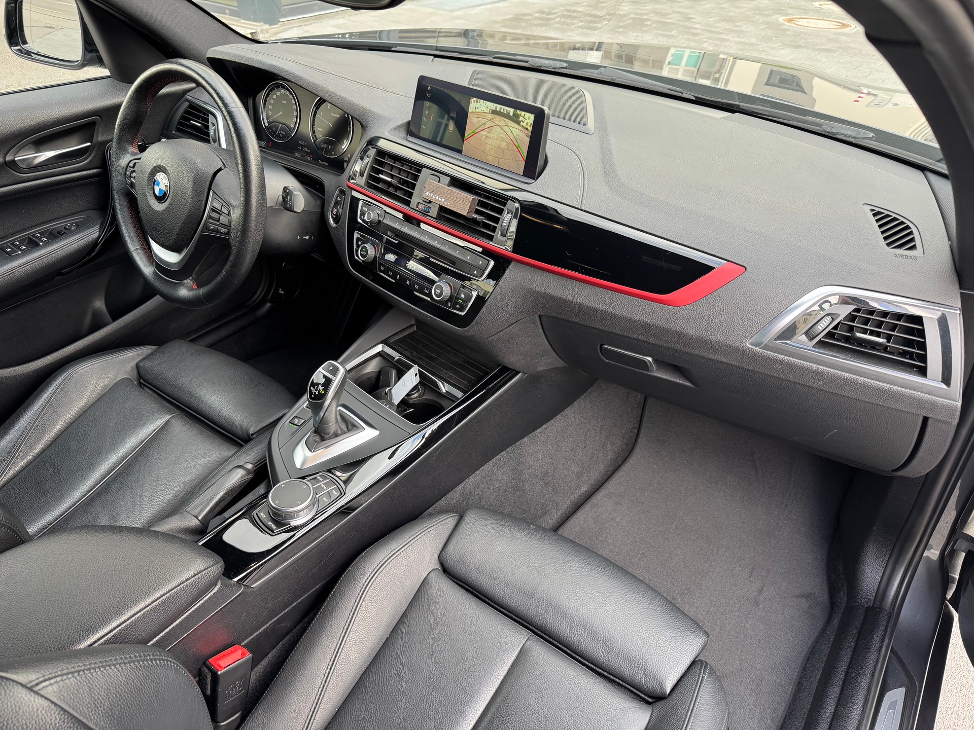 BMW 120d xDrive Edition Sport Line Steptronic-image-11