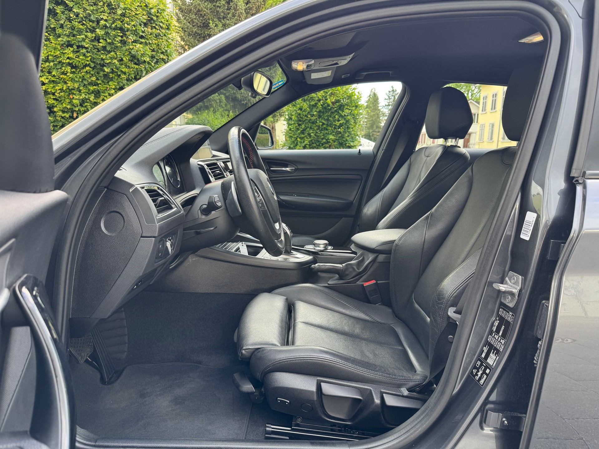 BMW 120d xDrive Edition Sport Line Steptronic-image-12