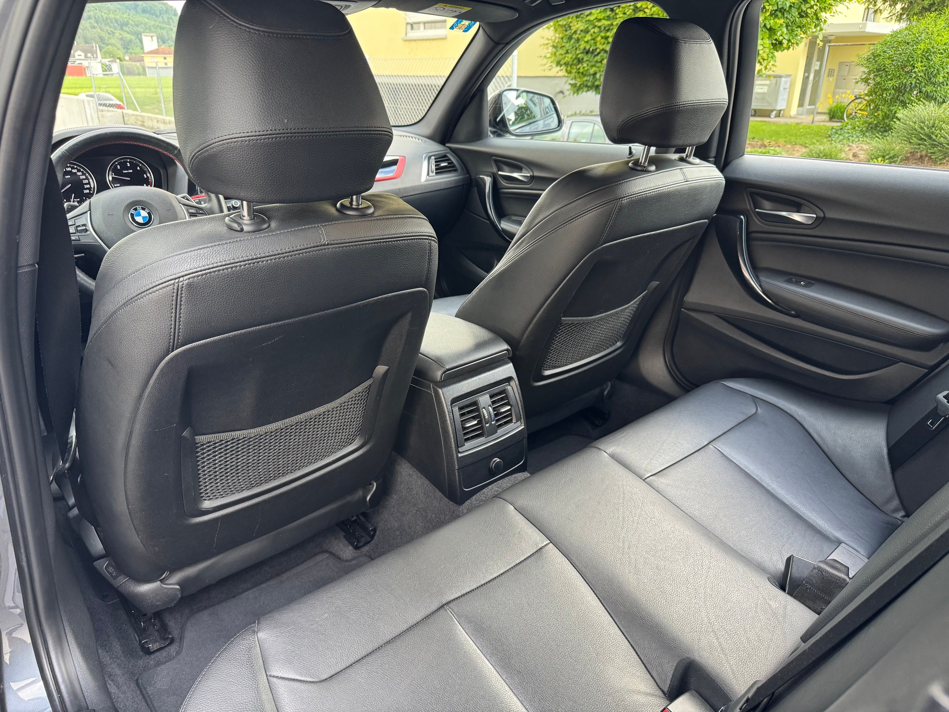 BMW 120d xDrive Edition Sport Line Steptronic-image-15