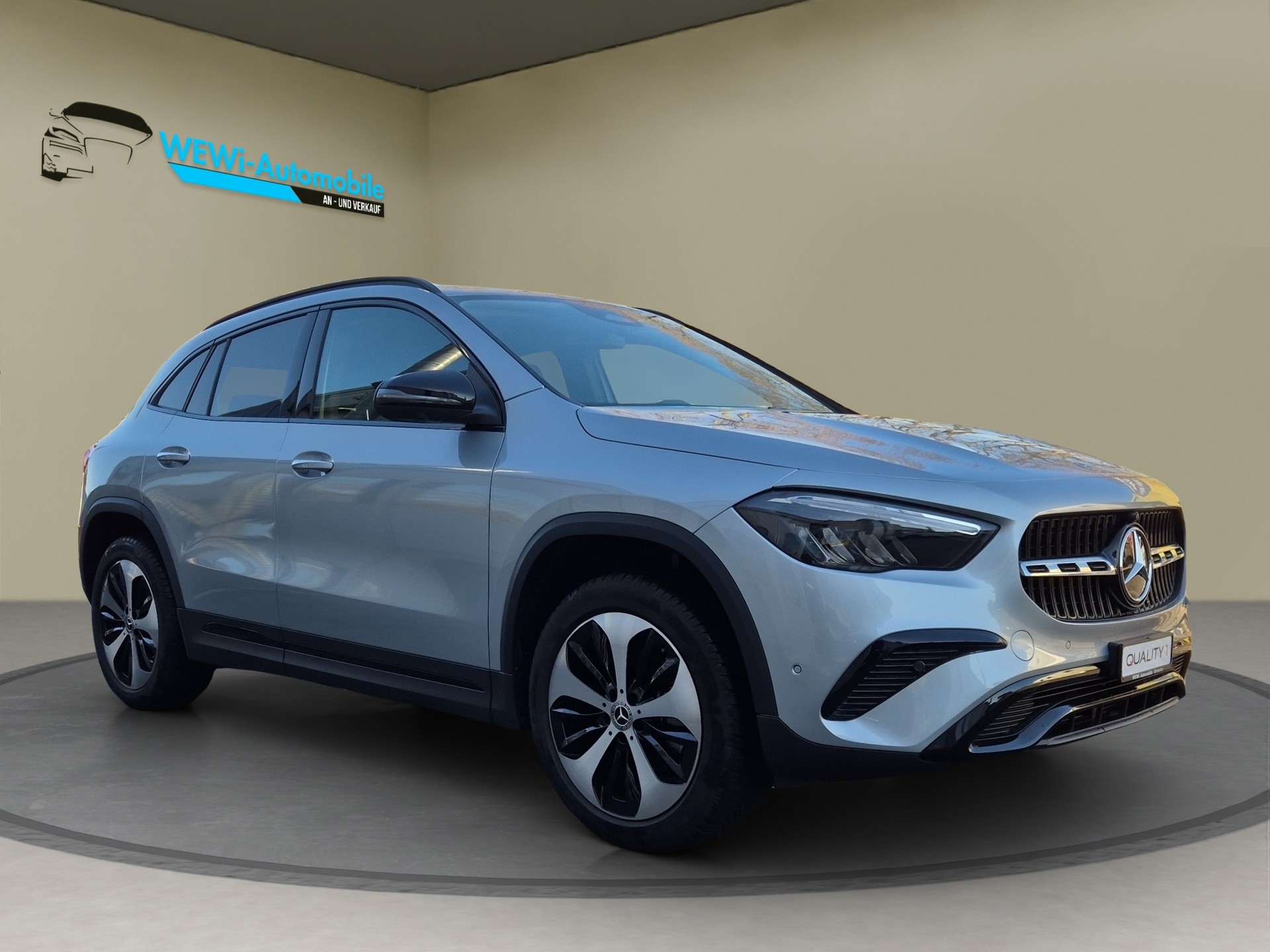 MERCEDES-BENZ GLA 250 4Matic 8G-DCT Swiss Star-image-0