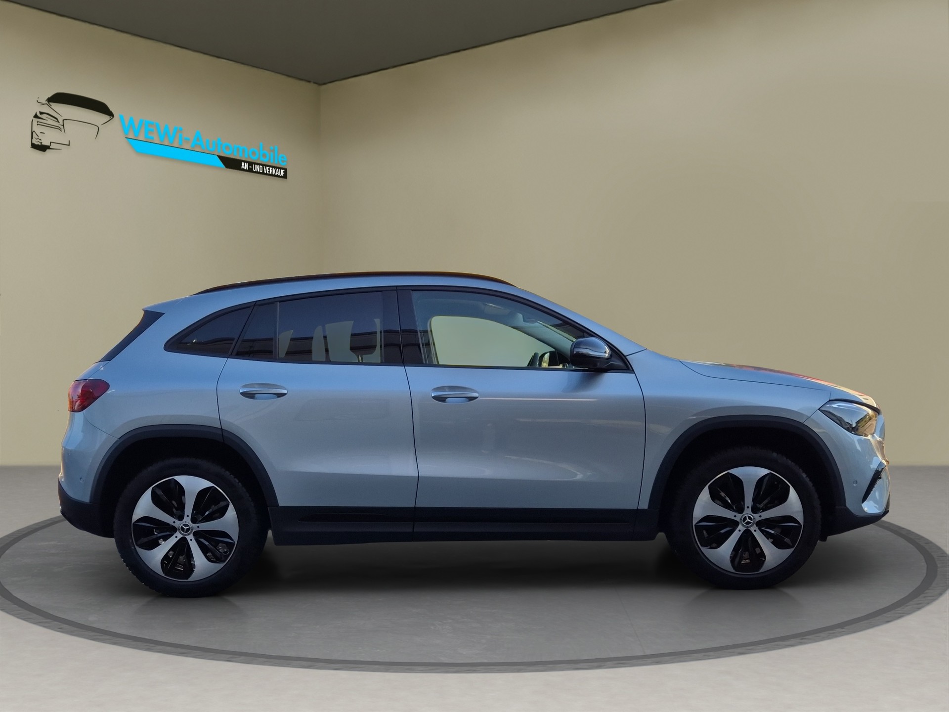MERCEDES-BENZ GLA 250 4Matic 8G-DCT Swiss Star-image-1