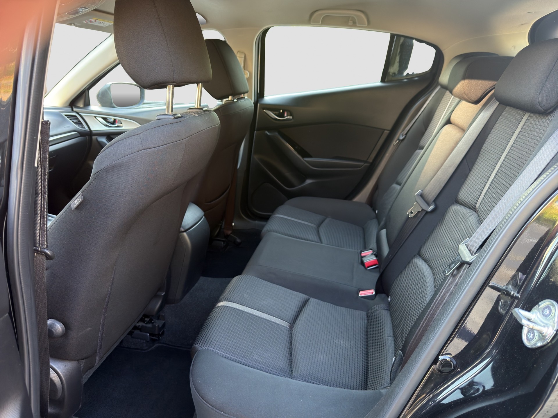 MAZDA 3 SKYACTIV-D 105 Ambition Plus Automat-image-10
