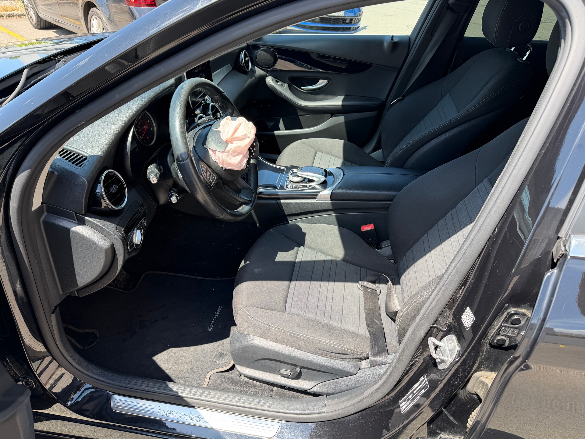 MERCEDES-BENZ C 180 BlueTEC AMG Line 7G-Tronic-image-8