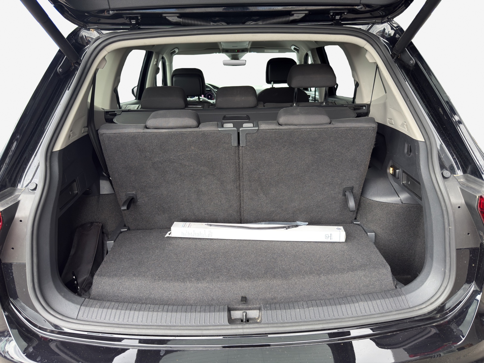 VW Tiguan Allspace 2.0TSI Highline 4Motion DSG-image-12