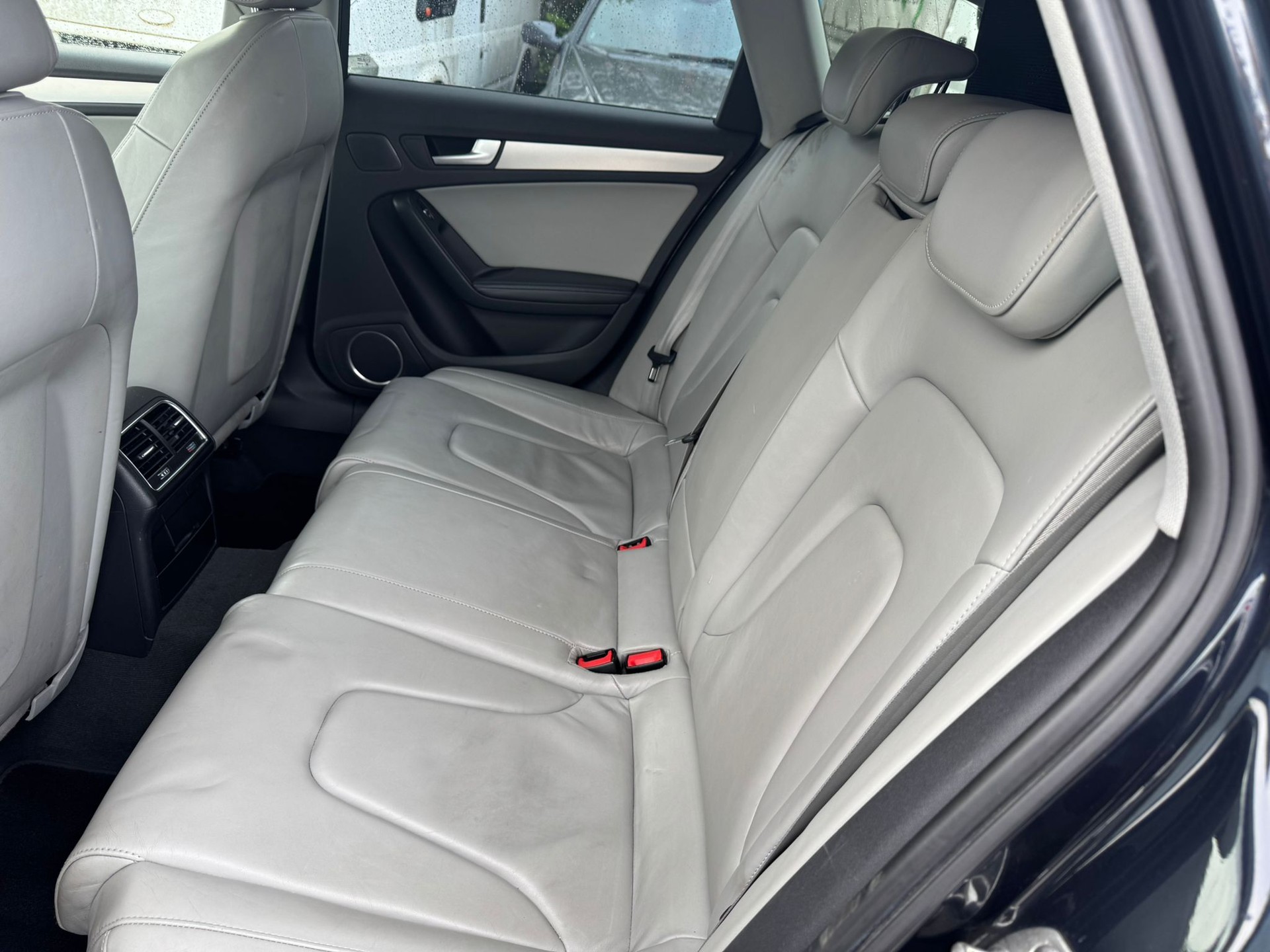 AUDI A4 allroad 3.0 TDI quattro S-tronic-image-9