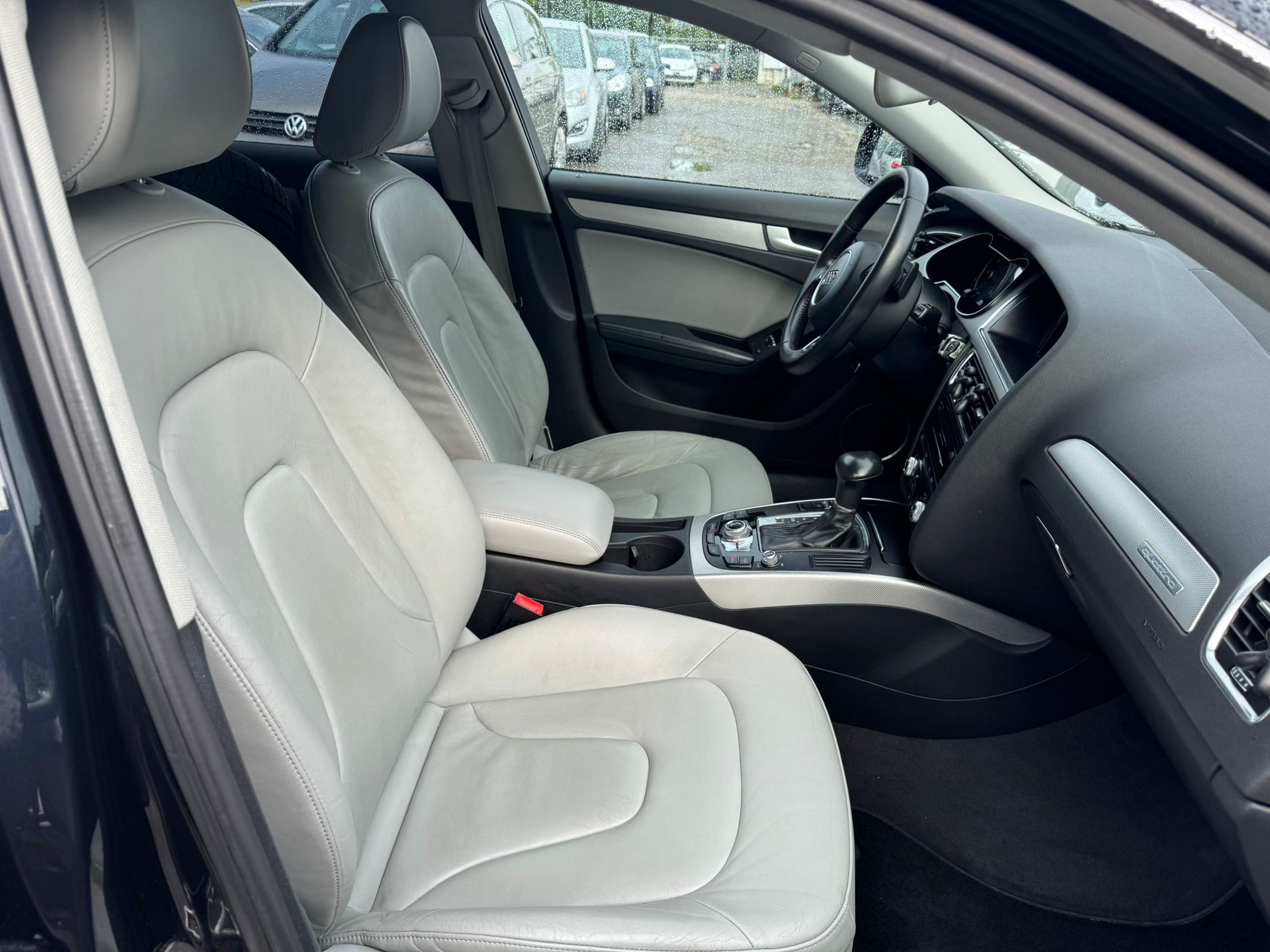 AUDI A4 allroad 3.0 TDI quattro S-tronic-image-11