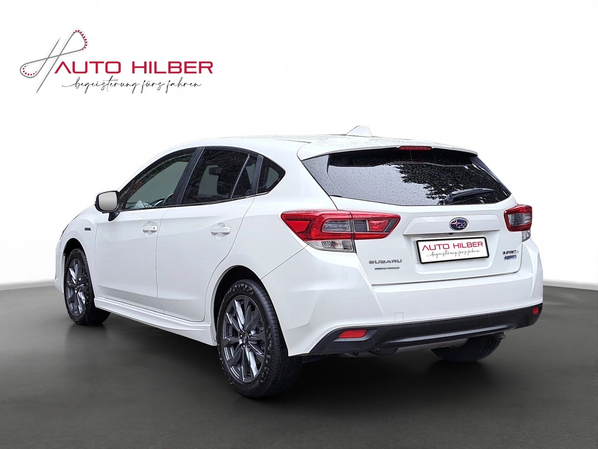 SUBARU Impreza 2.0i e-Boxer Luxury AWD CVT-image-3