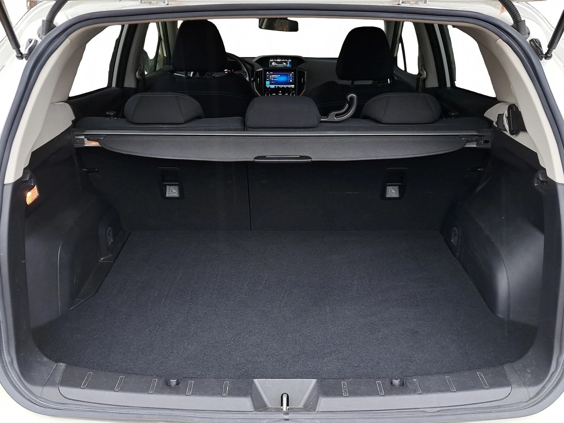 SUBARU Impreza 2.0i e-Boxer Luxury AWD CVT-image-11