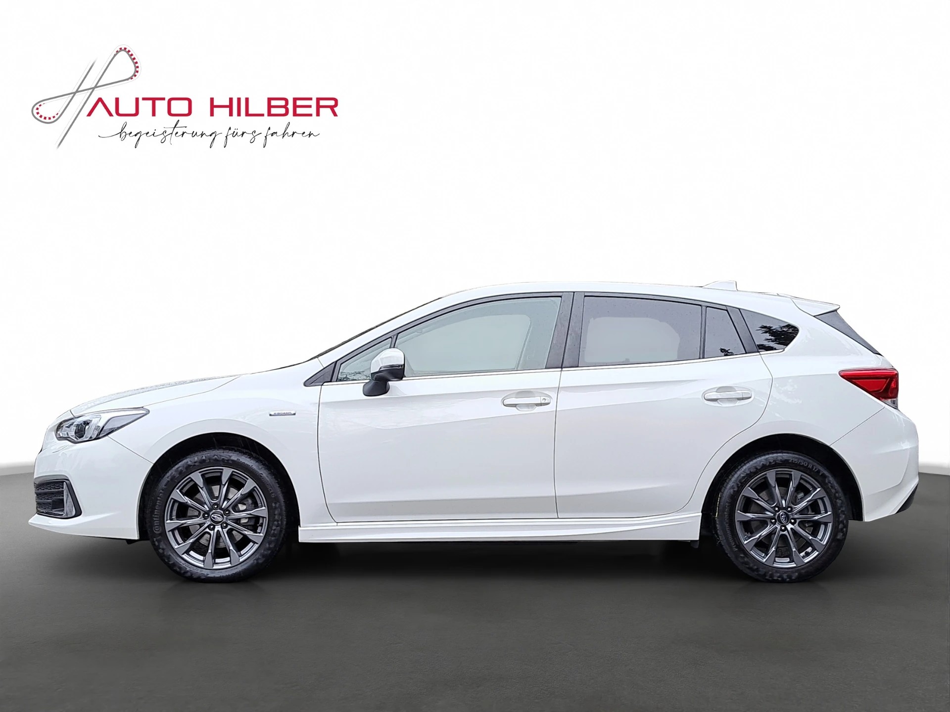 SUBARU Impreza 2.0i e-Boxer Luxury AWD CVT-image-2