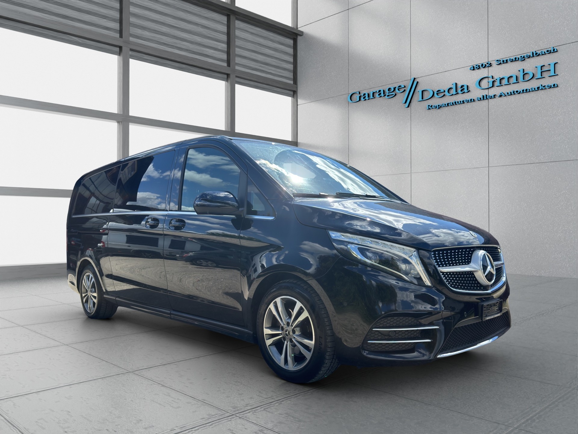 MERCEDES-BENZ V 220 d Avantgarde extralang 9G-Tronic-image-6