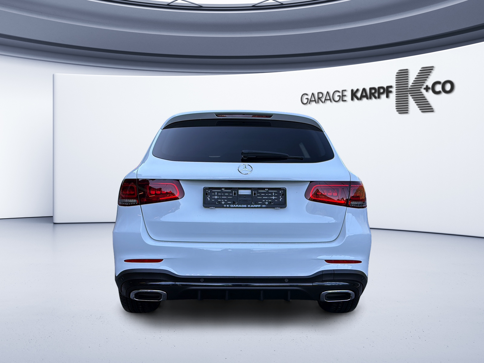 MERCEDES-BENZ GLC 200 AMG Line 4Matic 9G-Tronic-image-3
