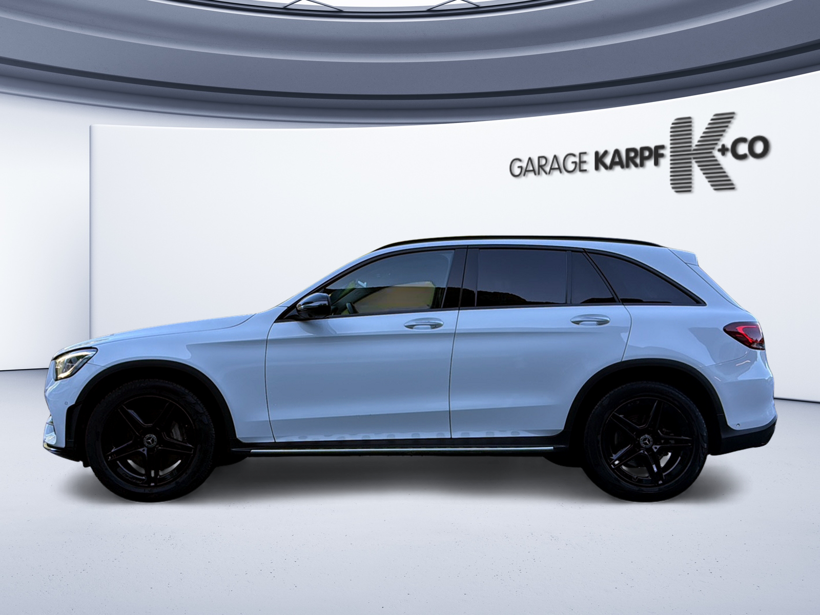 MERCEDES-BENZ GLC 200 AMG Line 4Matic 9G-Tronic-image-1