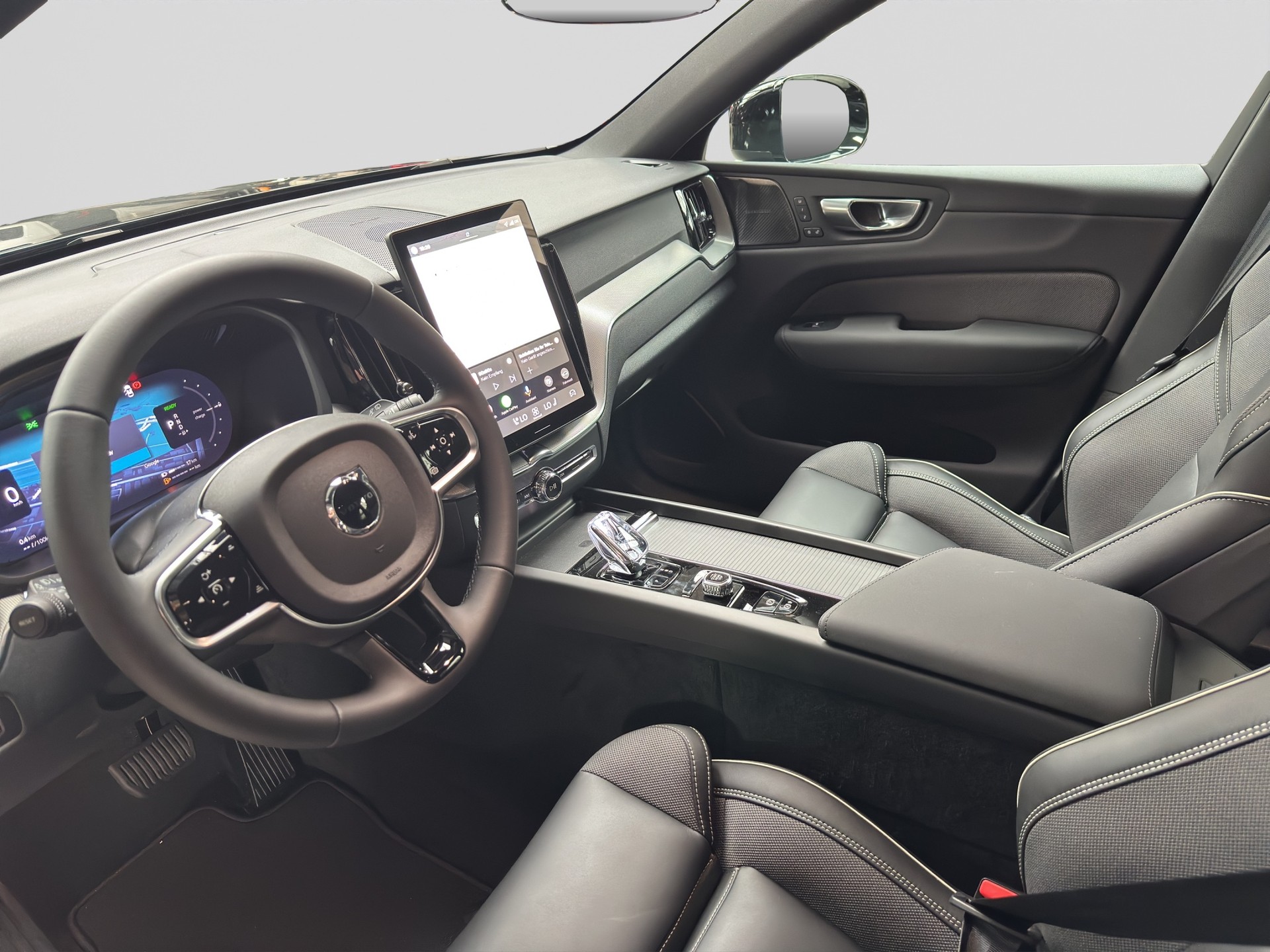 VOLVO XC60 T6 eAWD PluginHybrid Black Edition Plus Geartronic Facelift-image-6