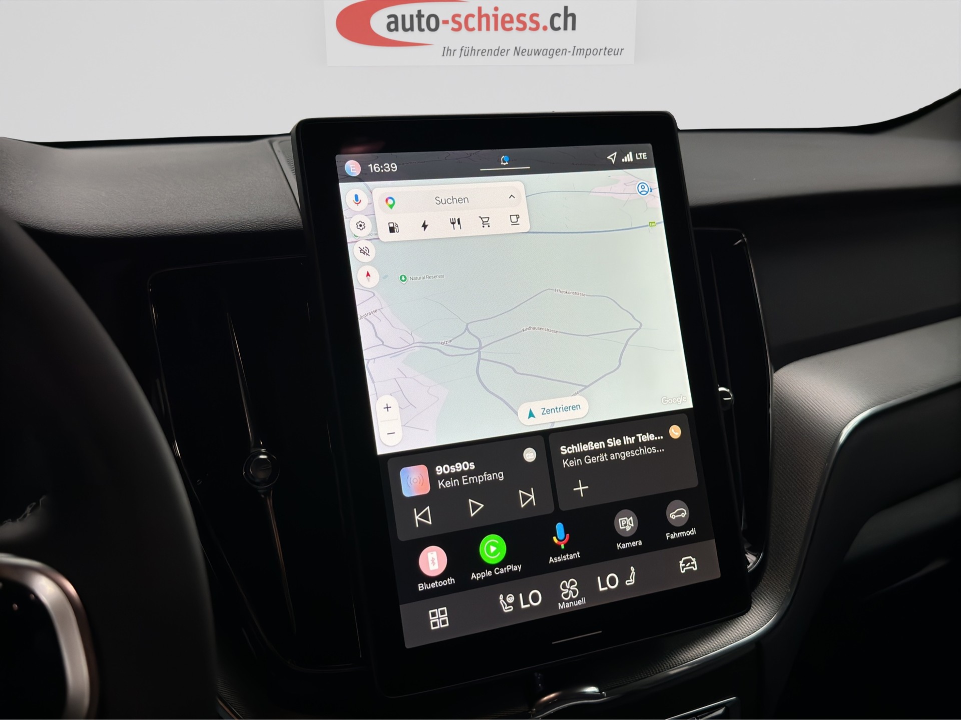 VOLVO XC60 T6 eAWD PluginHybrid Black Edition Plus Geartronic Facelift-image-12