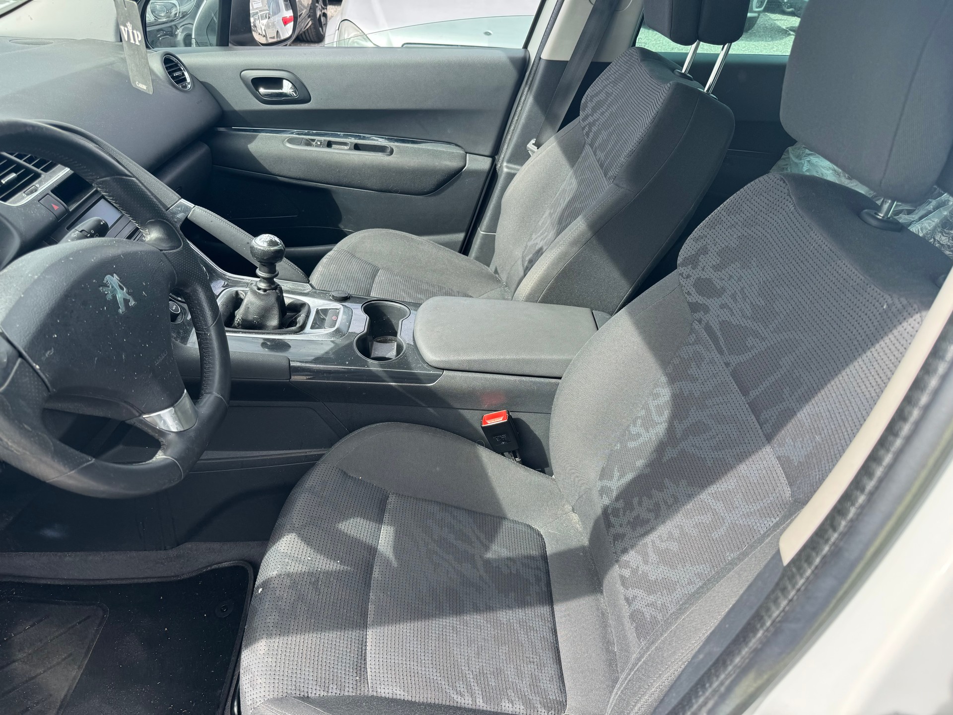 PEUGEOT 3008 1.6 16V T Platinum-image-7