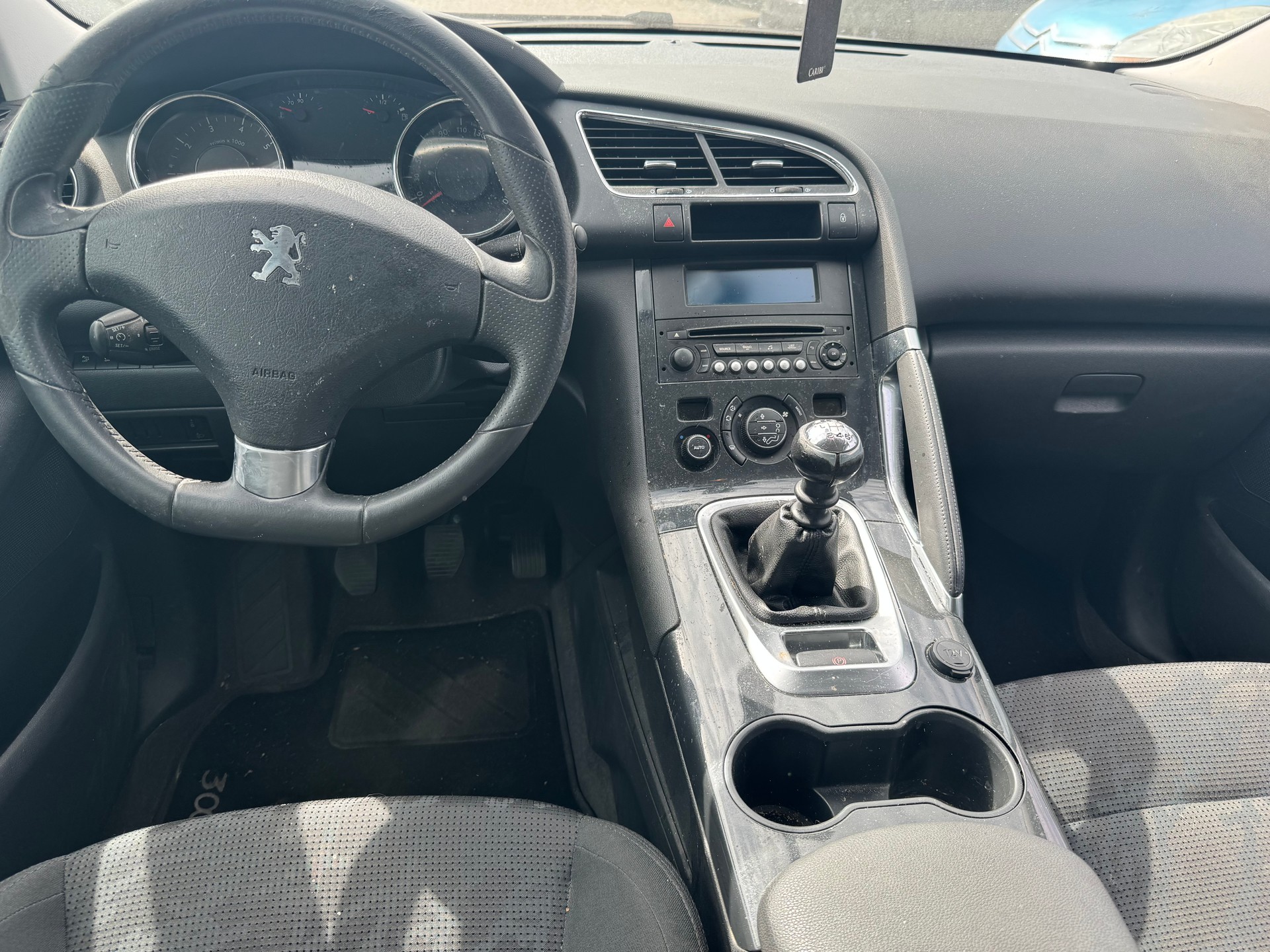 PEUGEOT 3008 1.6 16V T Platinum-image-6