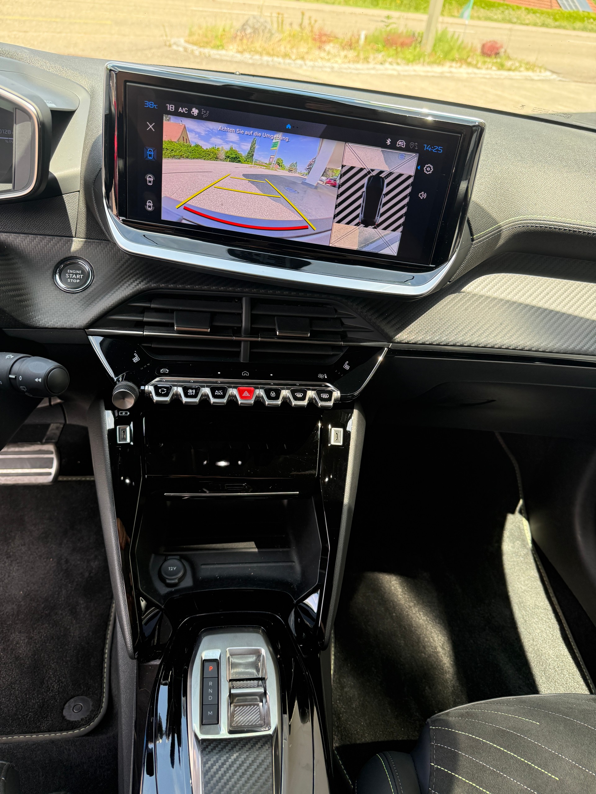 PEUGEOT 208 1.2 MHEV 110 GT-image-7