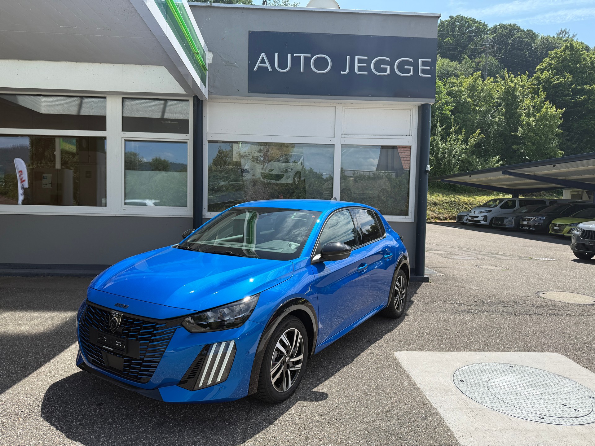 PEUGEOT 208 1.2 MHEV 110 GT-image-0