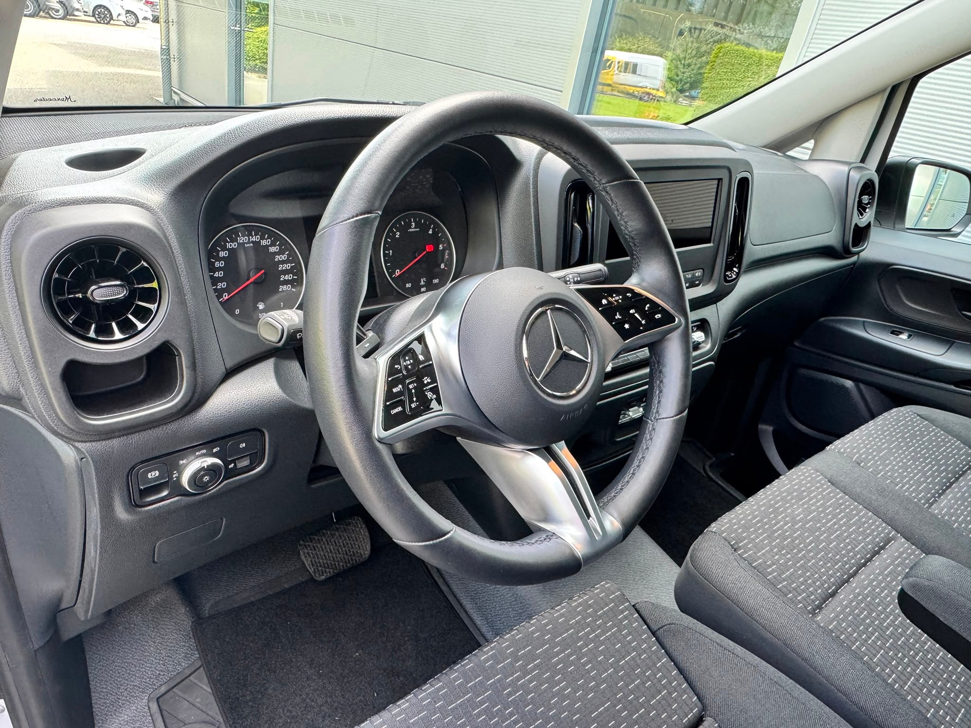 MERCEDES-BENZ Vito 119 CDI 4x4 Kasten Pro lang-image-3
