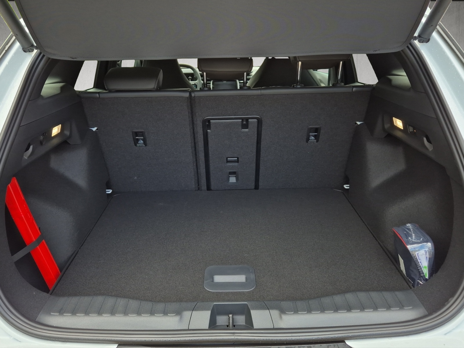 FORD Explorer Elektro 79kWh Extended *Head up Display*360°Kamera**Panoramadach*Range Premium-image-17