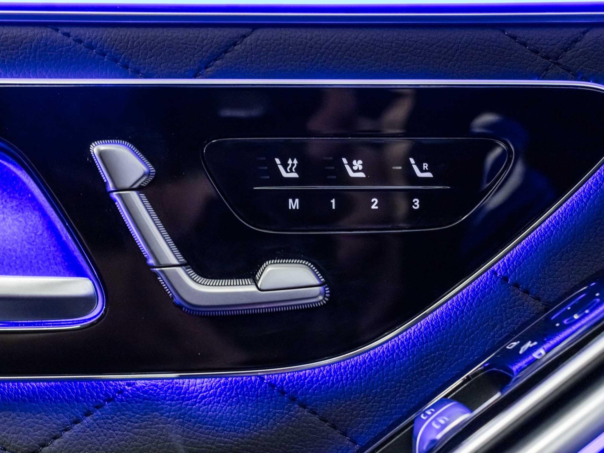 MERCEDES-BENZ S 350 d 4MATIC-image-11