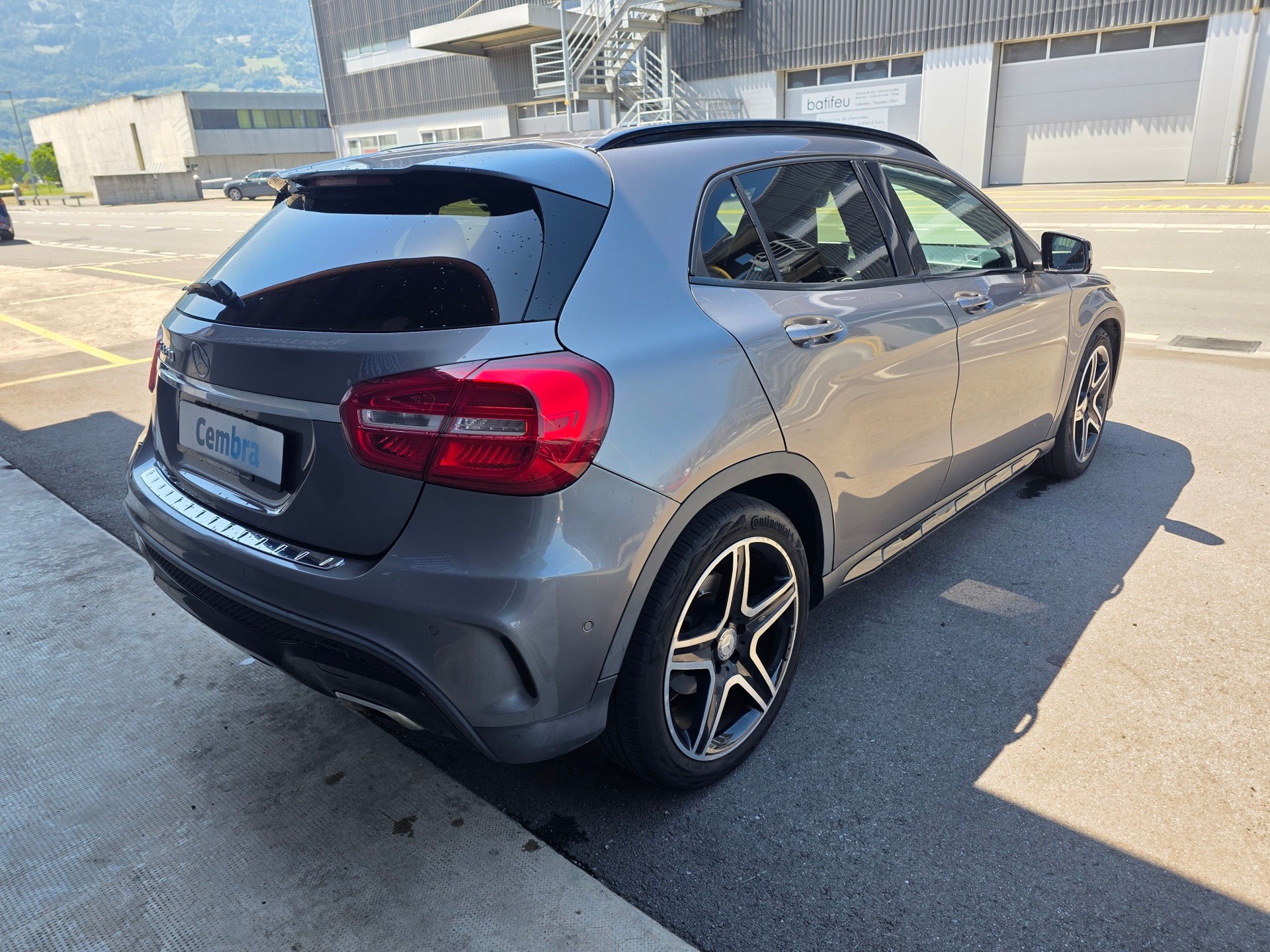MERCEDES-BENZ GLA 200 Style-image-4