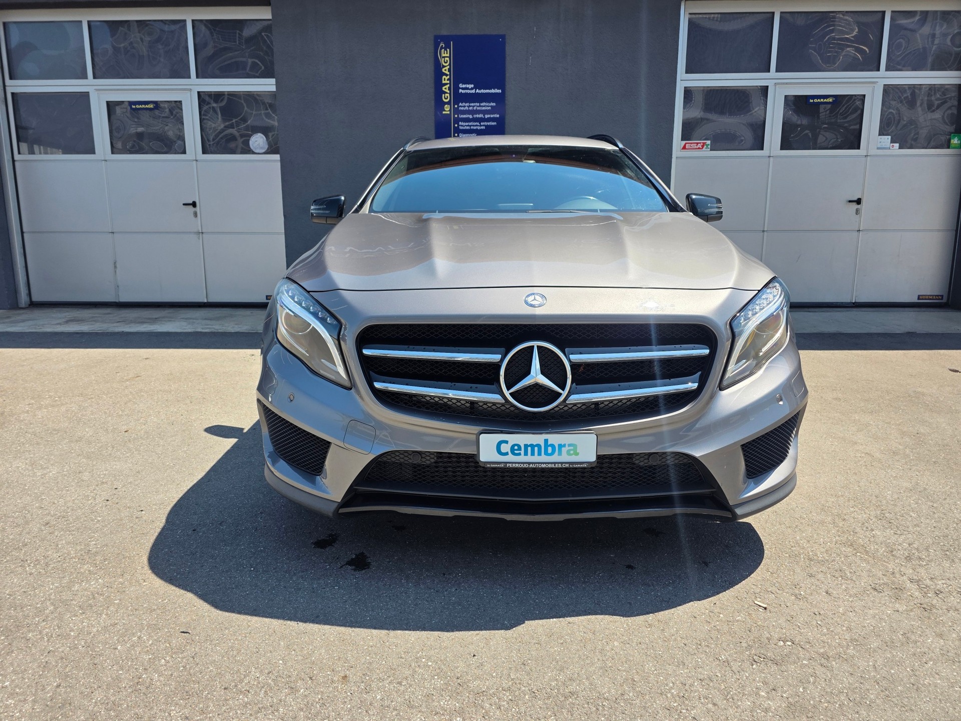 MERCEDES-BENZ GLA 200 Style-image-7