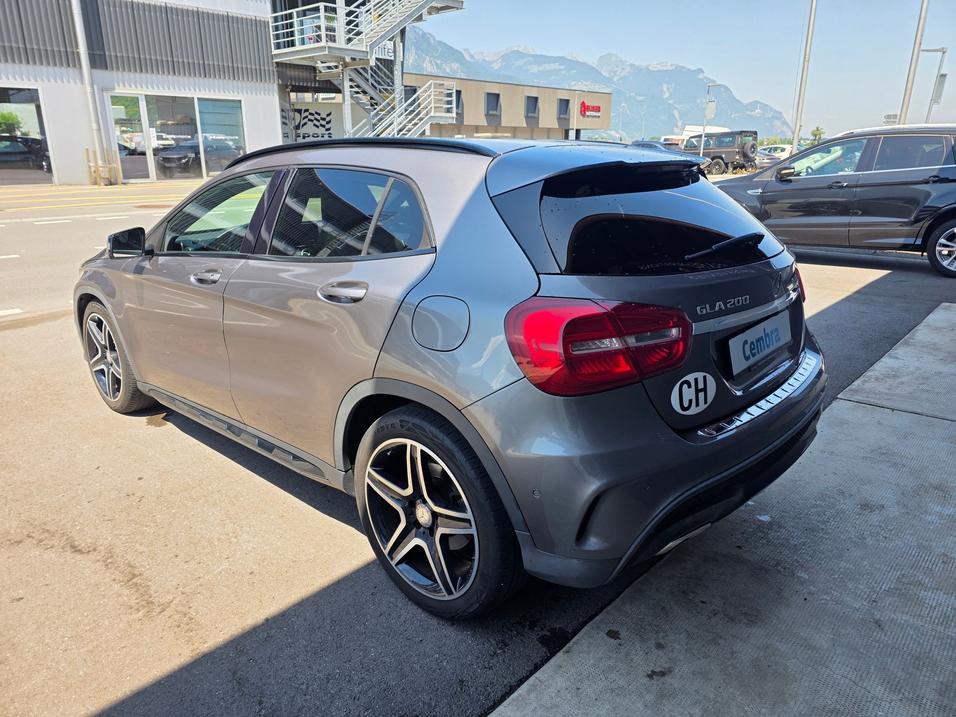 MERCEDES-BENZ GLA 200 Style-image-2