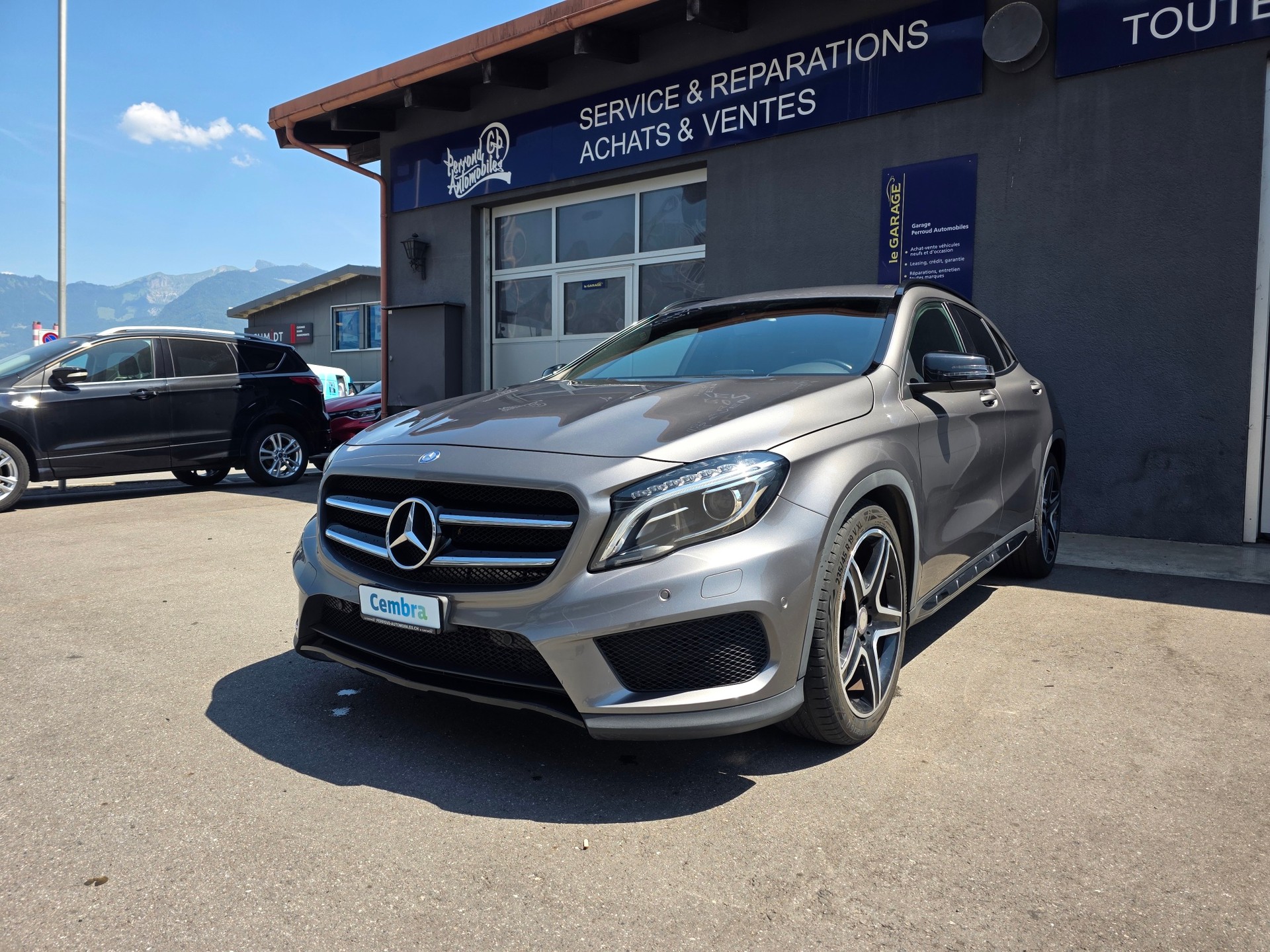 MERCEDES-BENZ GLA 200 Style-image-0