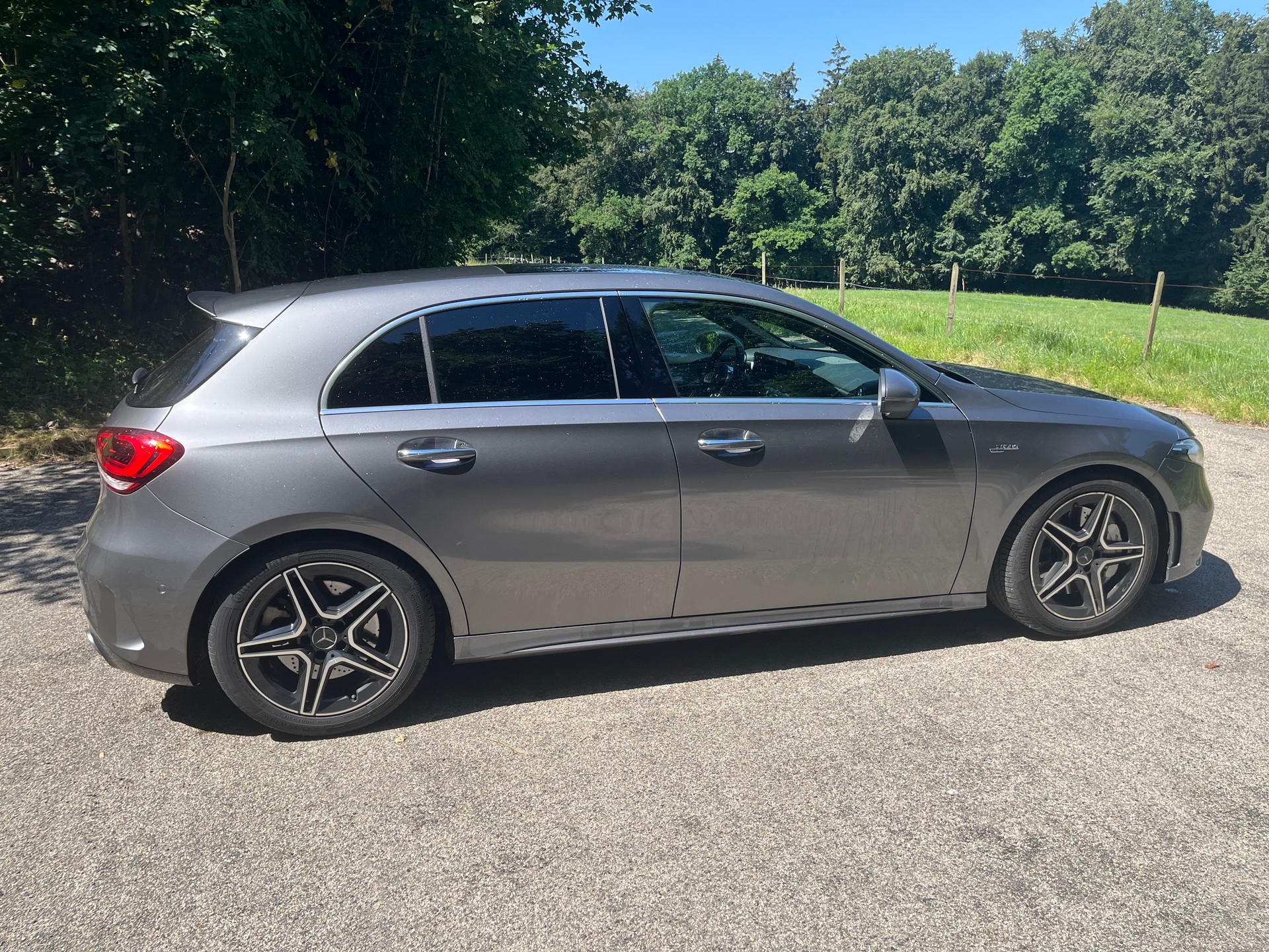 MERCEDES-BENZ A 35 AMG 4matic-image-3