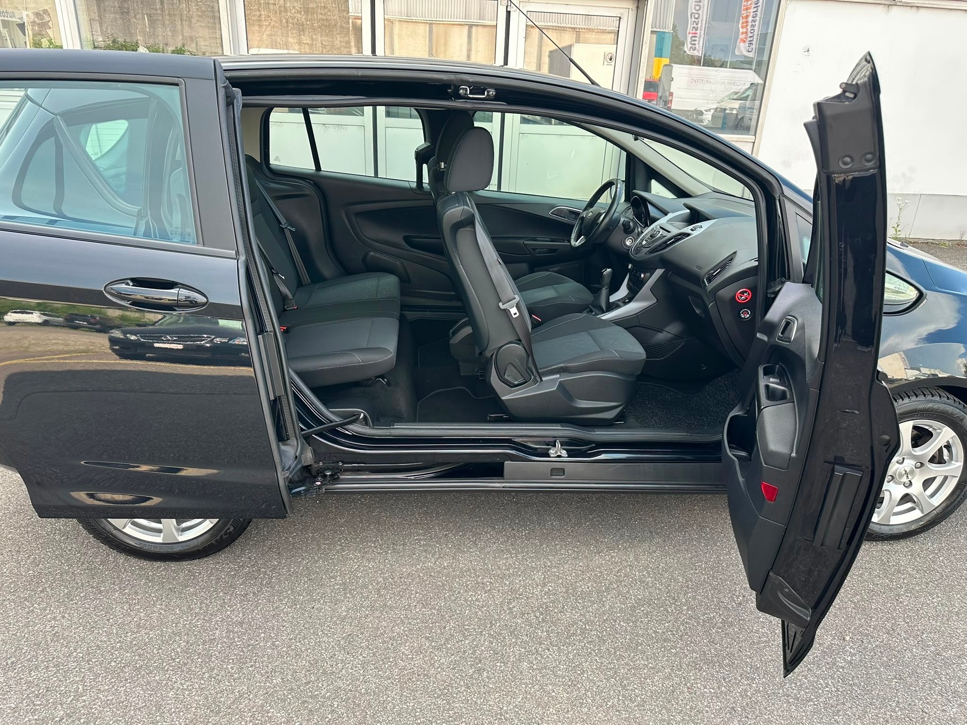 FORD B-Max 1.0 SCTi Trend-image-11