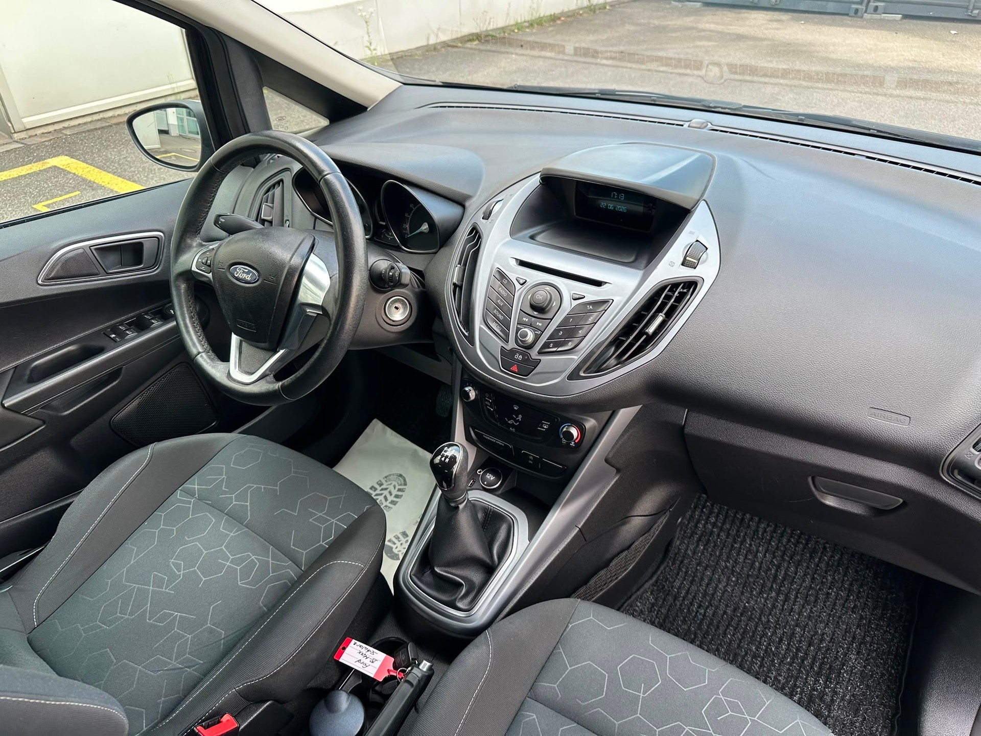 FORD B-Max 1.0 SCTi Trend-image-17