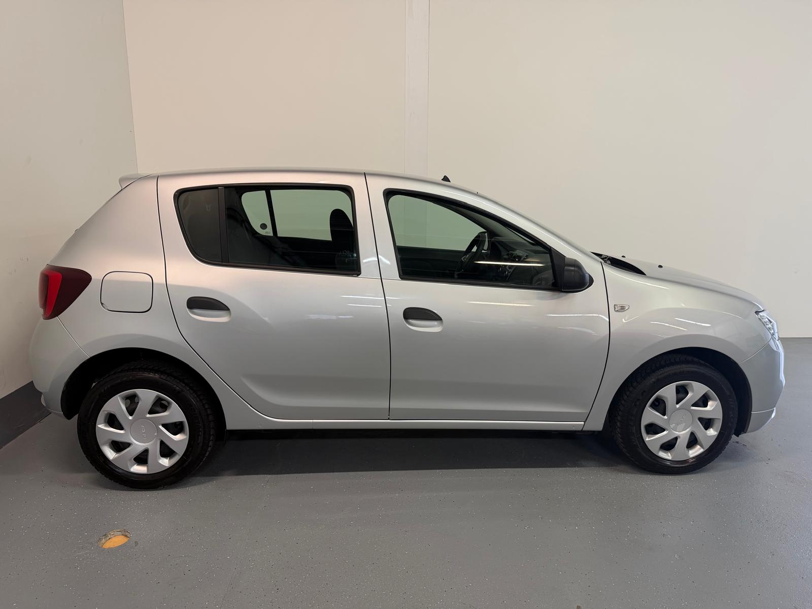 DACIA Sandero 1.0 Essential-image-5