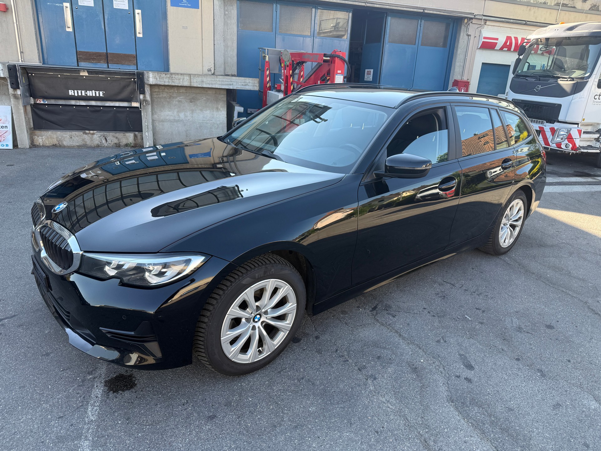 BMW 318d 48V Touring Steptronic-image-1