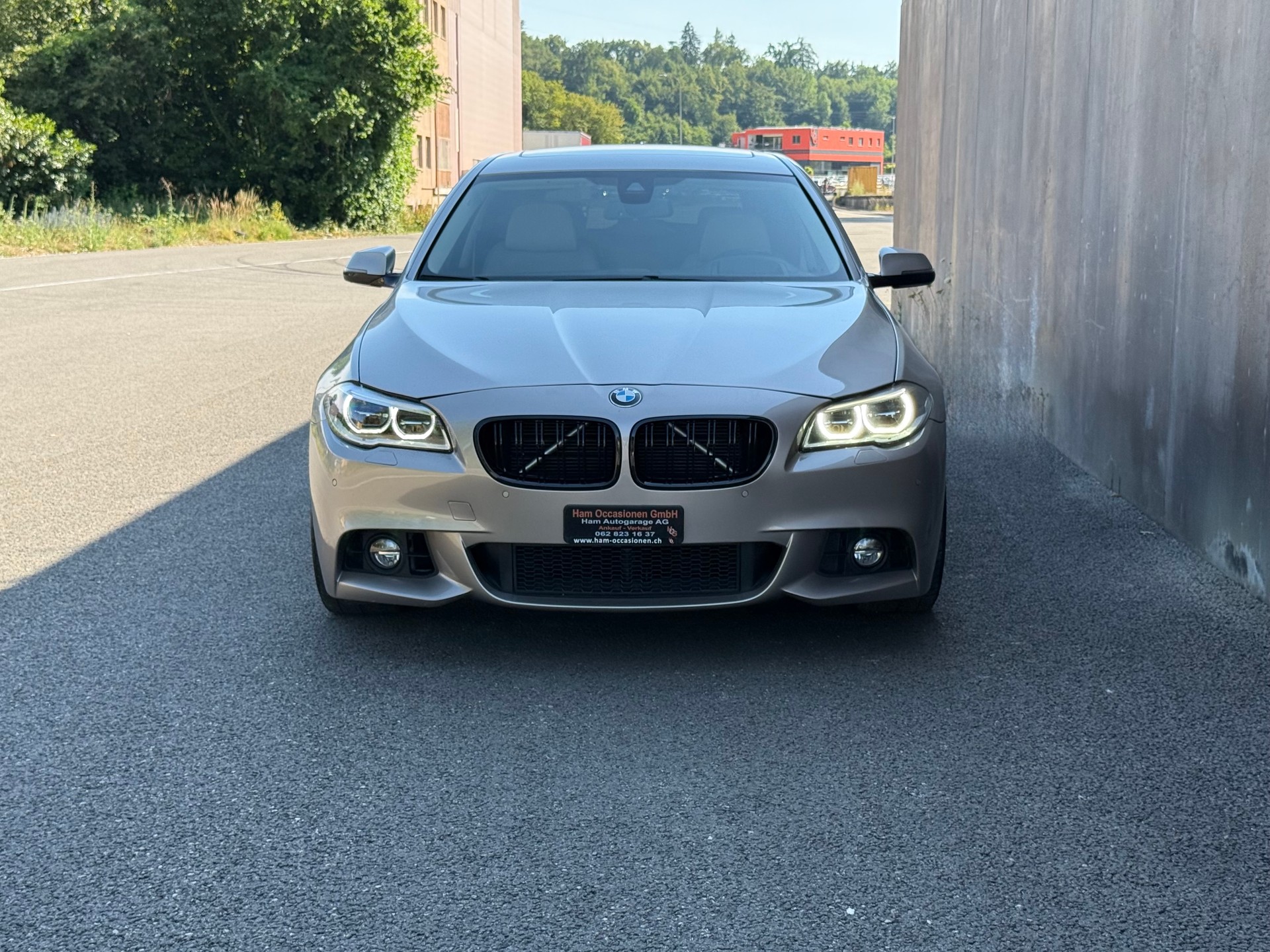 BMW 535i Touring xDrive Luxury Line Steptronic-image-0