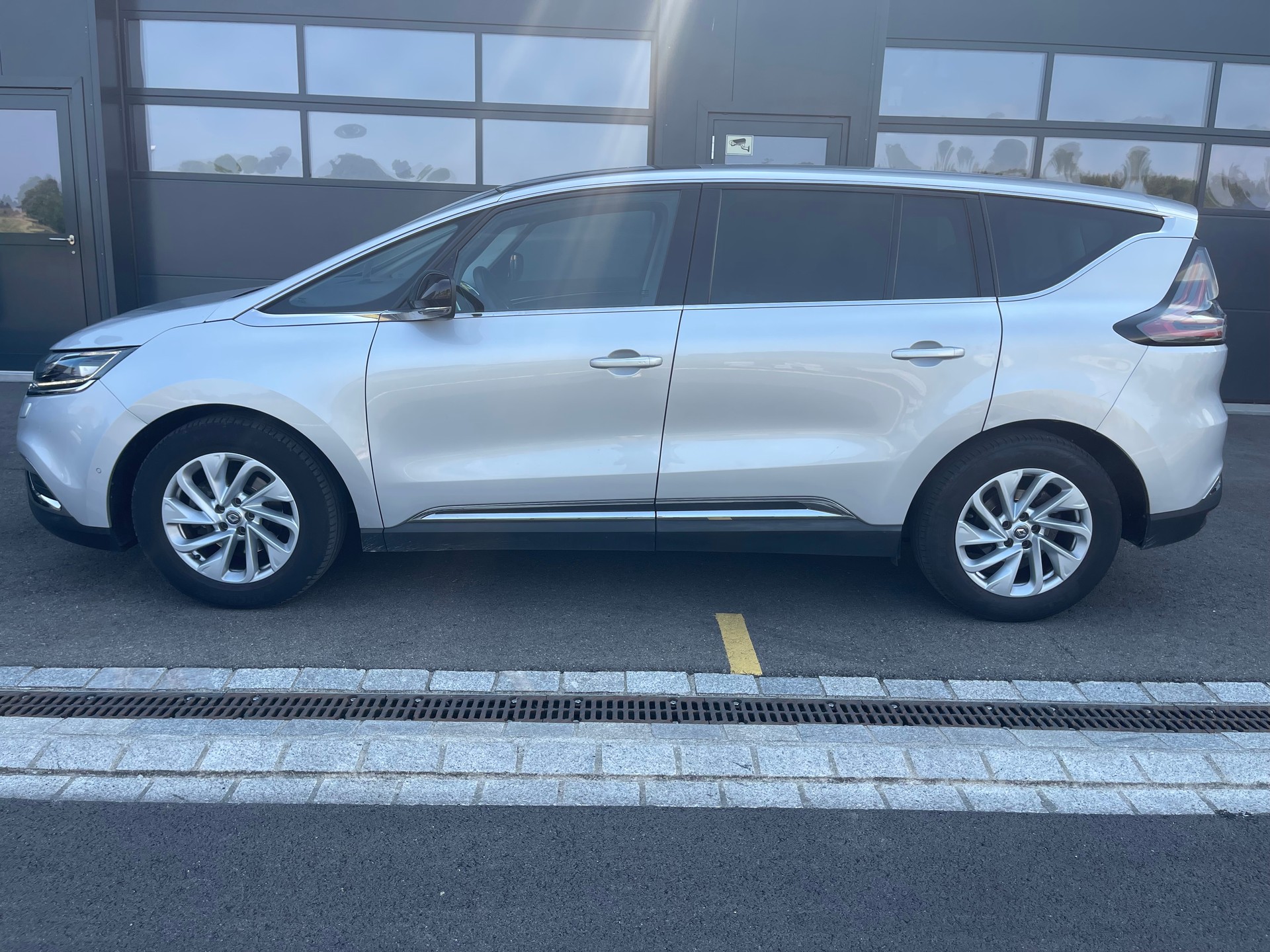 RENAULT Espace 1.6 dCi Swiss Edition EDC-image-3